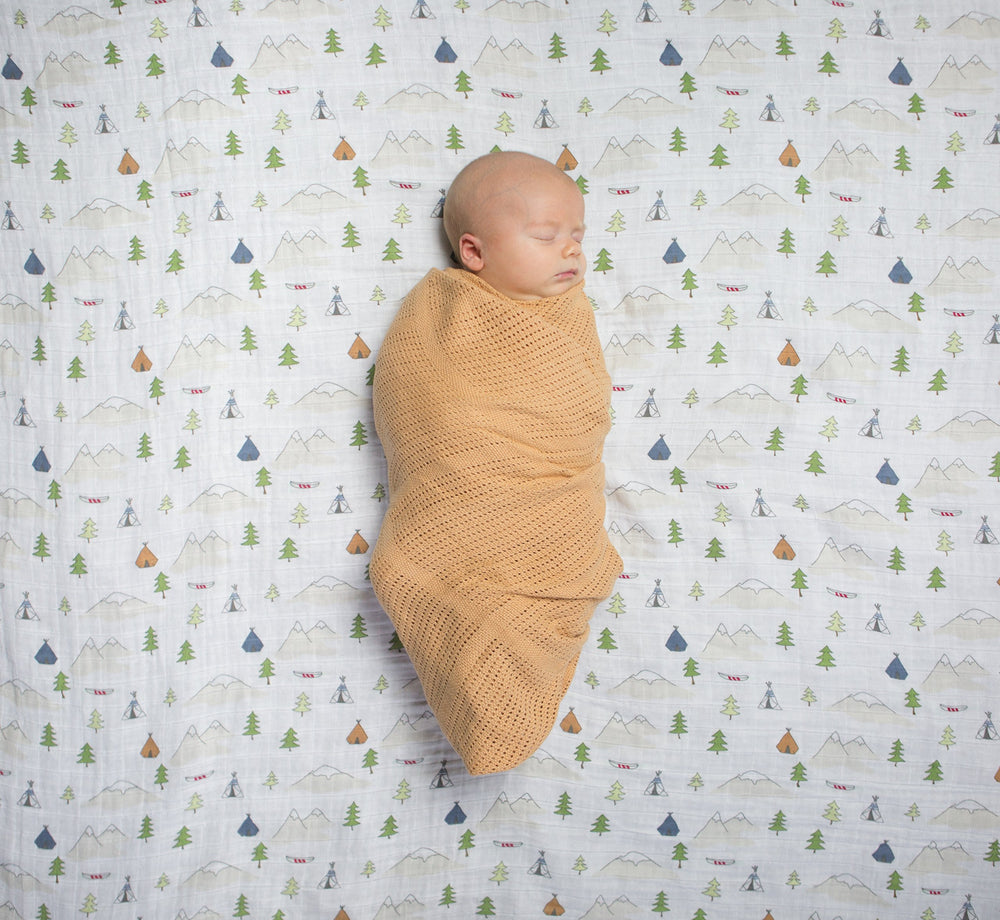 Amazing Baby Cellular Blanket provides lightweight warmth for daytime naps.