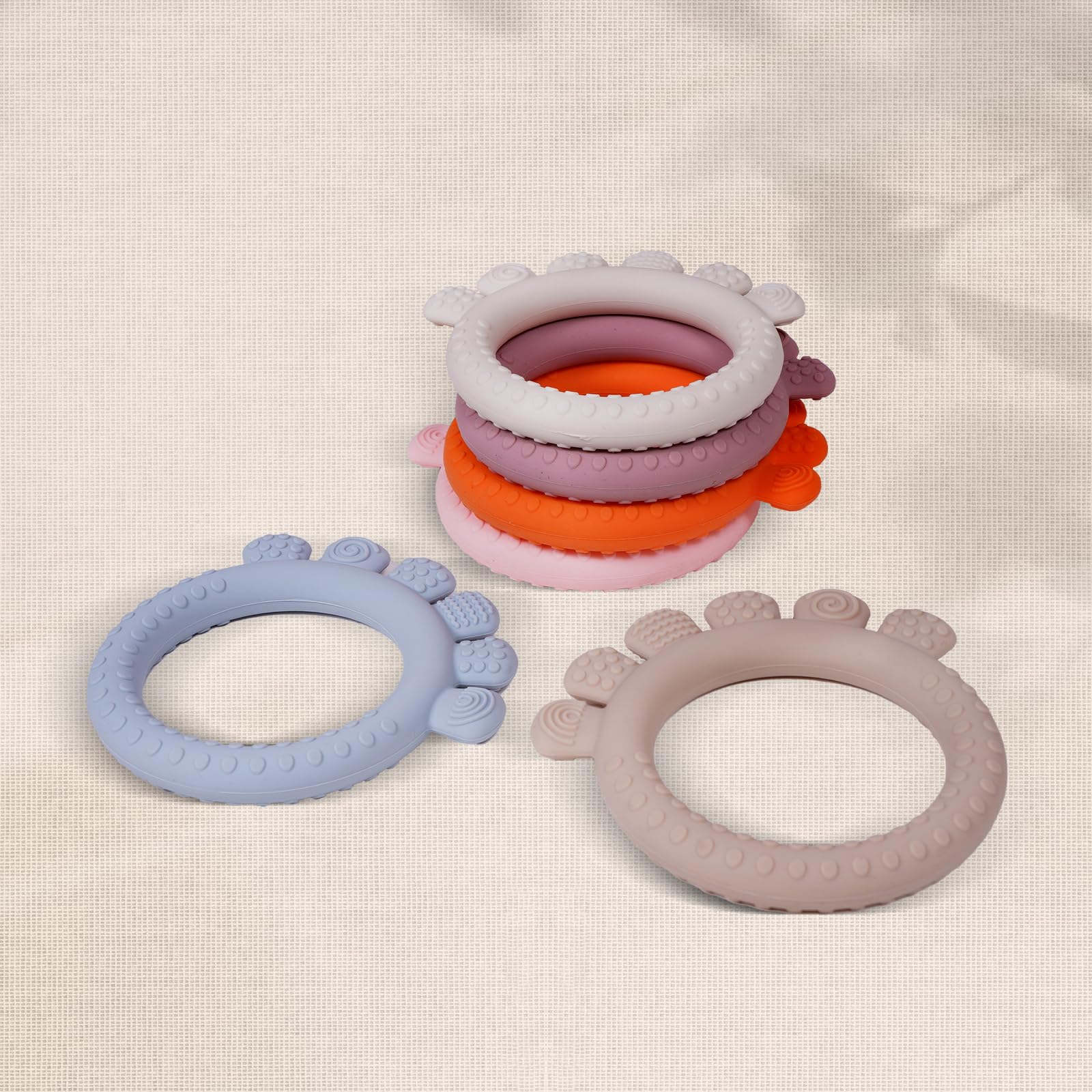 AmazingM teething accessories and options like blankets and clips for on-the-go