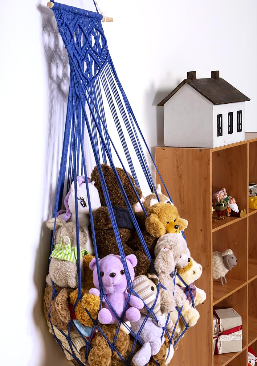 Amdermi plush toy hammock flat wall design offers easy access and large opening.