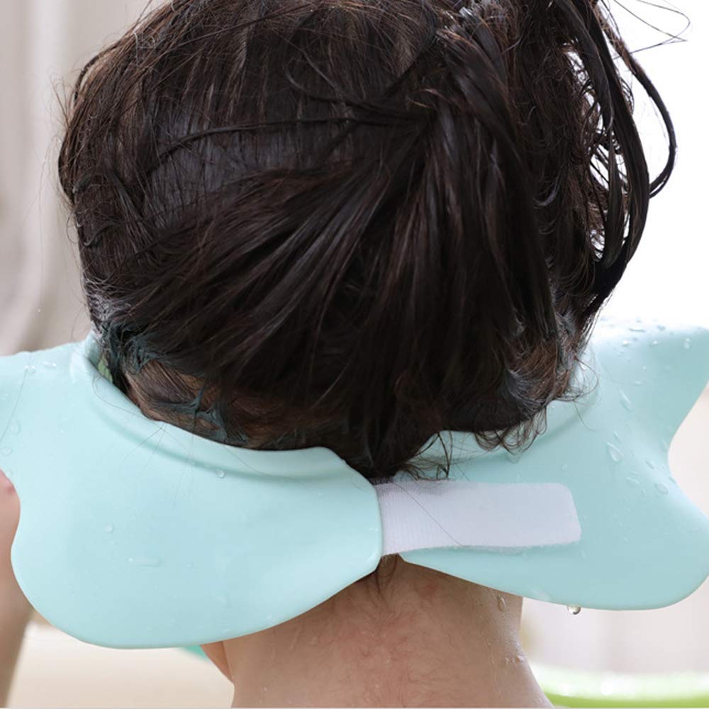AMTOOCH shower cap keeps water away from the face during shampoo.