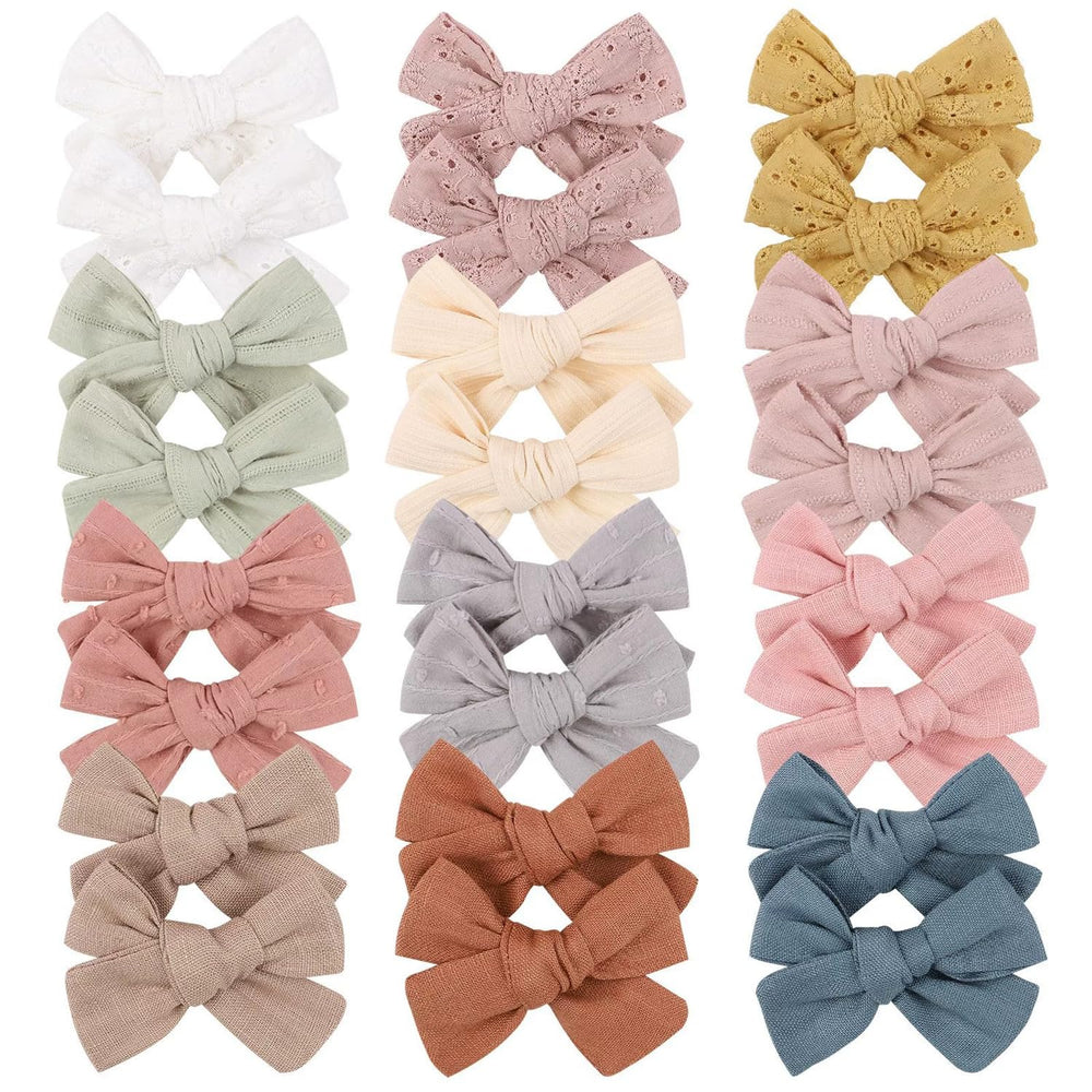 AMYDECOR Gift-ready hair bows on an elegant card make a thoughtful tween-friendly present.