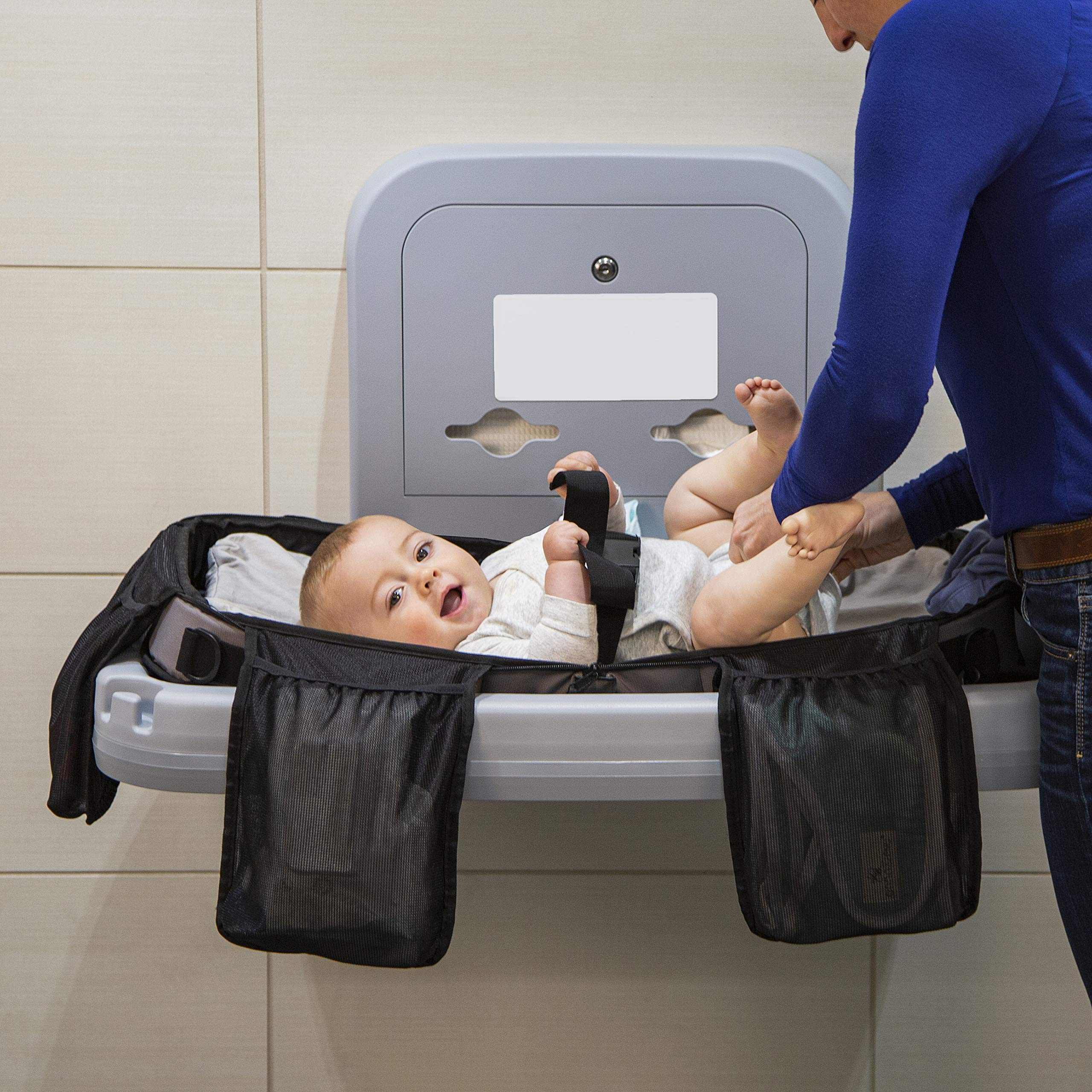 Soft cotton changing pad from Anna & Eve offers comfortable, hygienic changes on any surface.