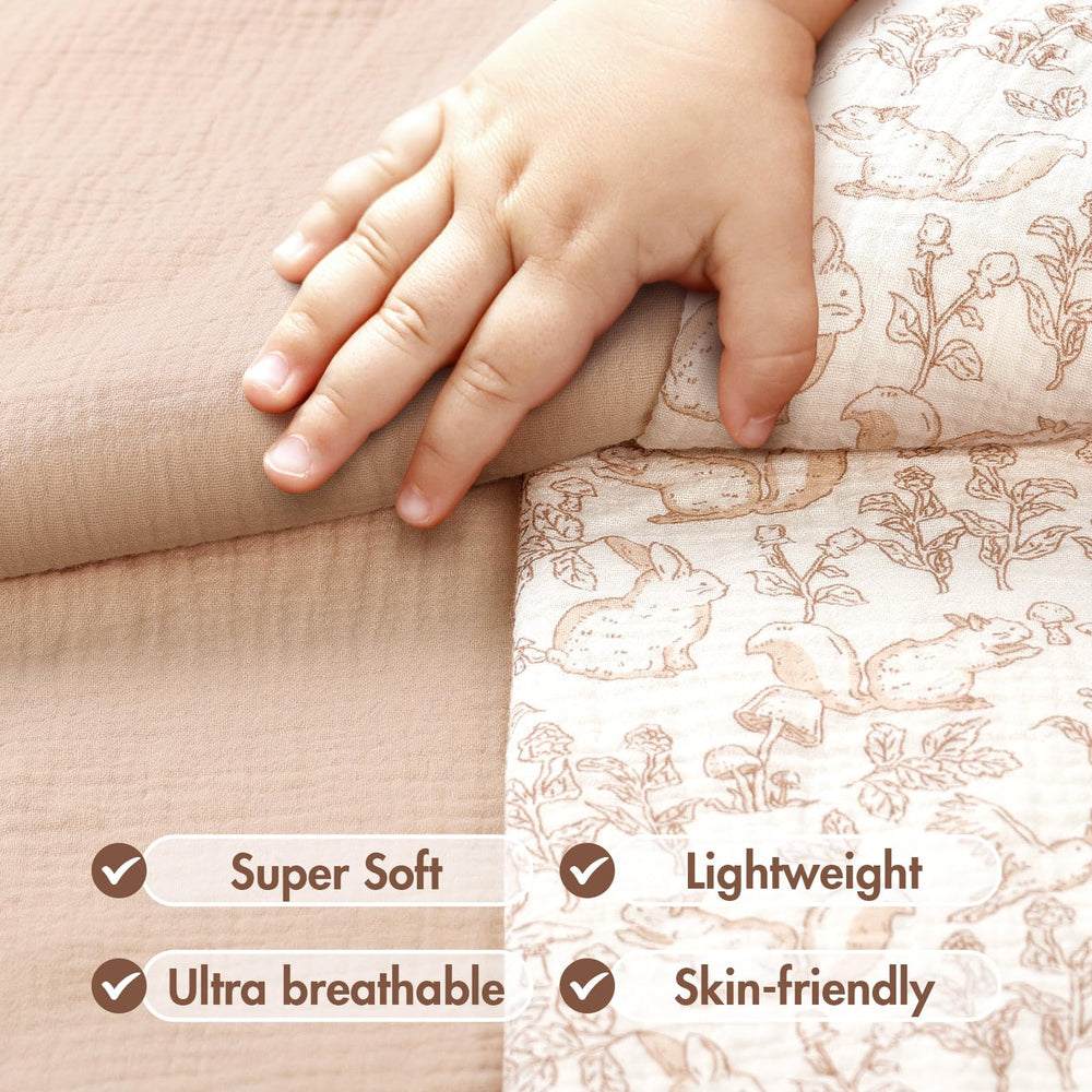 ANYEDDE blanket is machine washable and stays soft after washing.