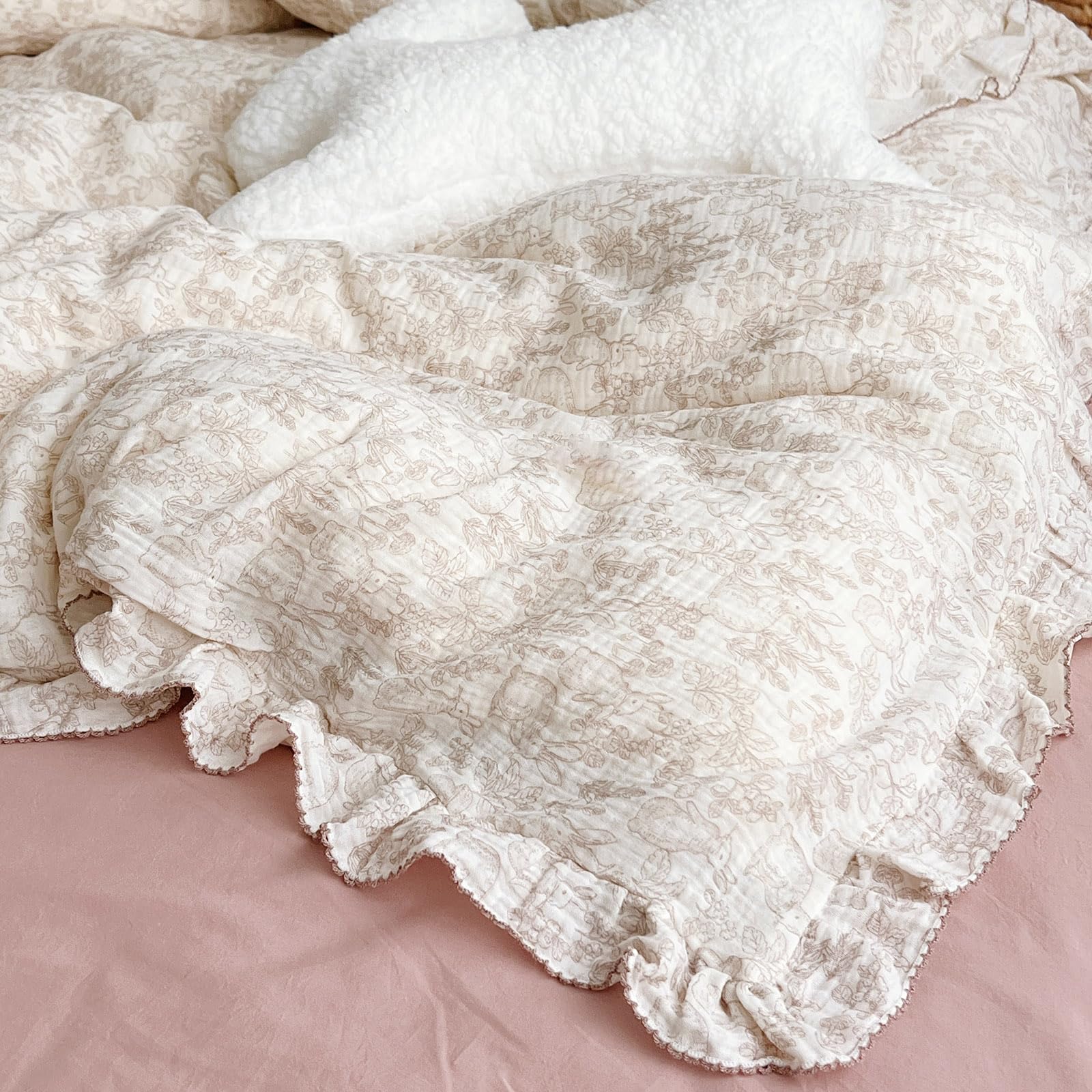 AOJIM double-layer cotton gauze close-up, highlighting ultra-soft texture suitable for delicate skin.