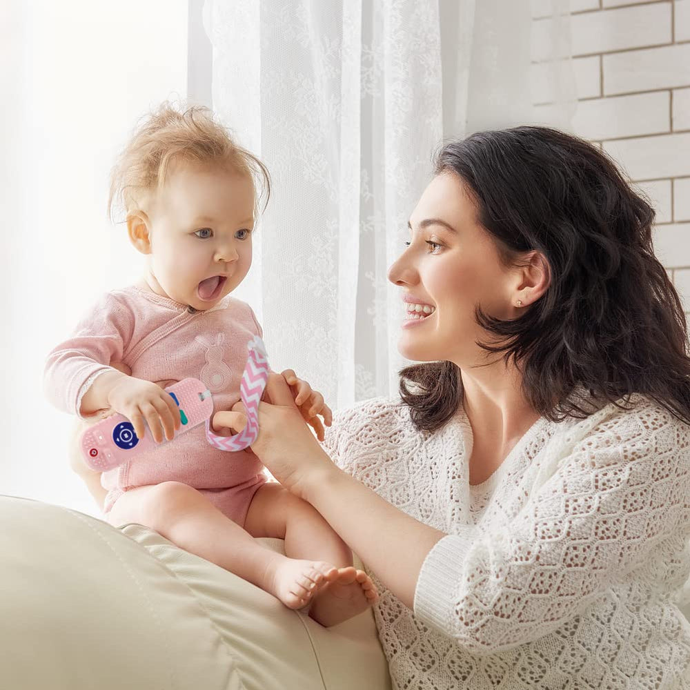 Front view of Aolso teether set in action during playtime.