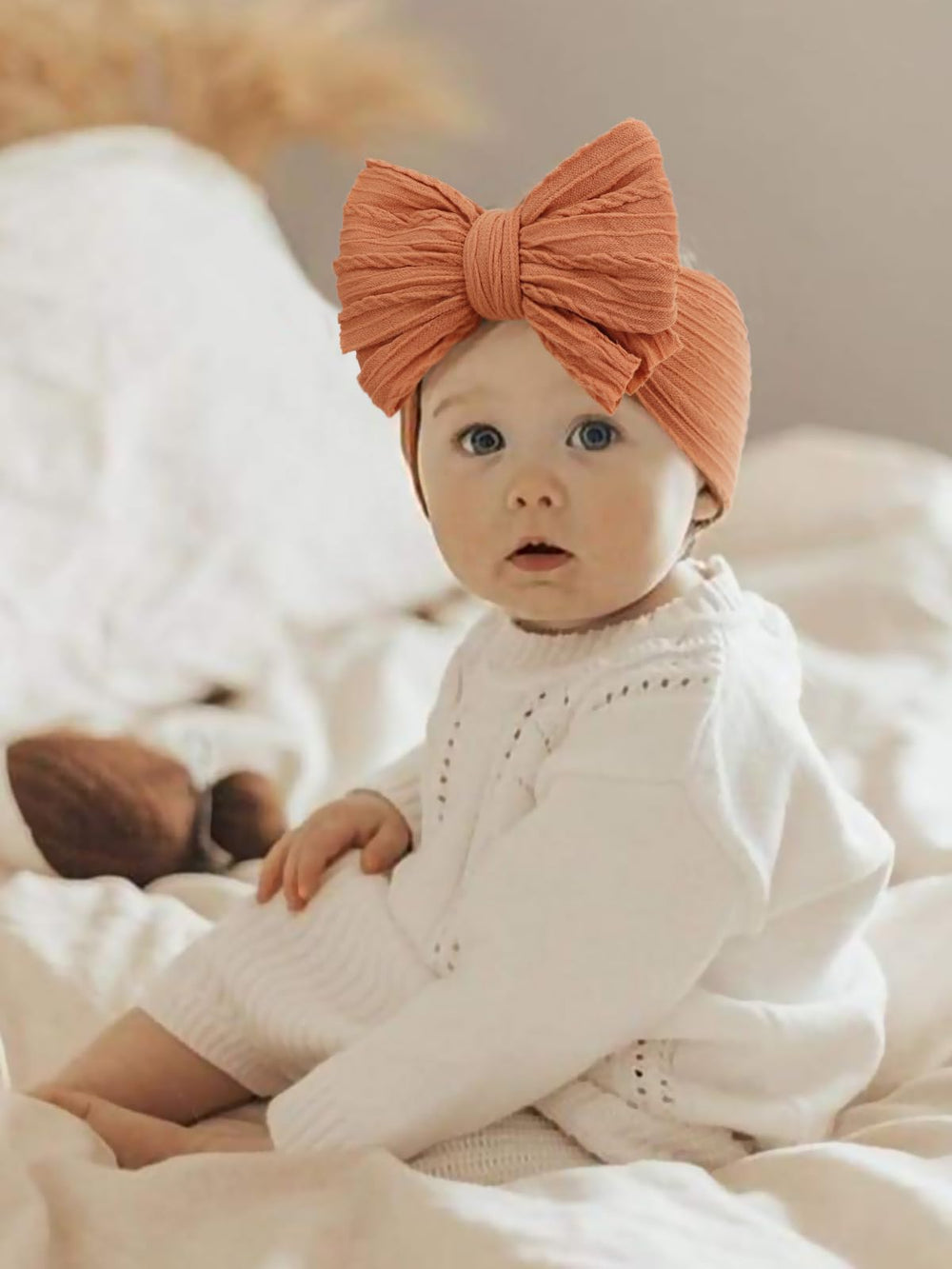 AQOKKA baby bows headband makes a thoughtful gift for baby showers
