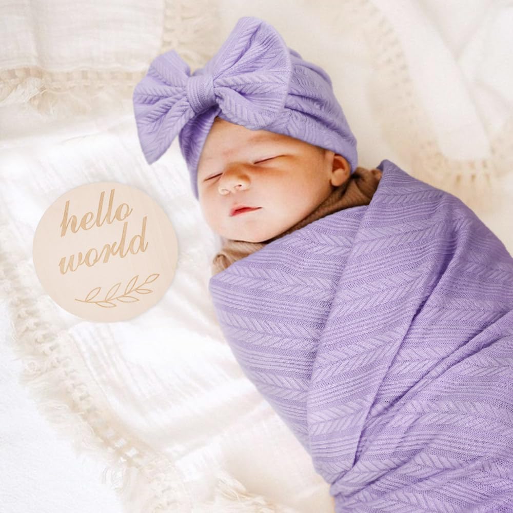 AQOKKA bow hat in wheat pattern adds cute, snug styling for photos.