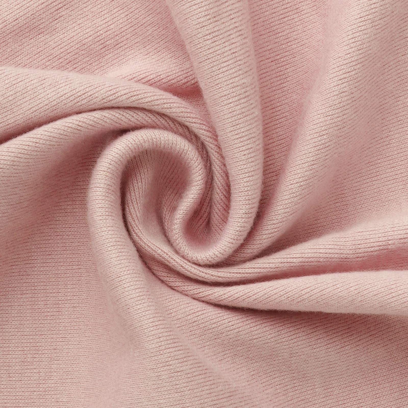 AQOKKA gift set packaging offers three swaddles as a thoughtful present.