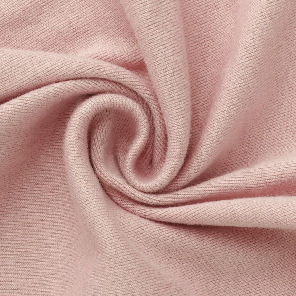 AQOKKA gift set packaging offers three swaddles as a thoughtful present.