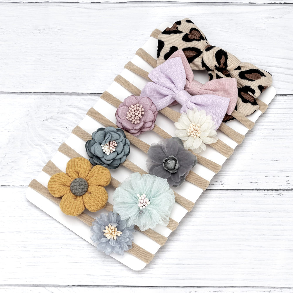 AQOKKA one-size stretchy headband grows with your baby for lasting use.