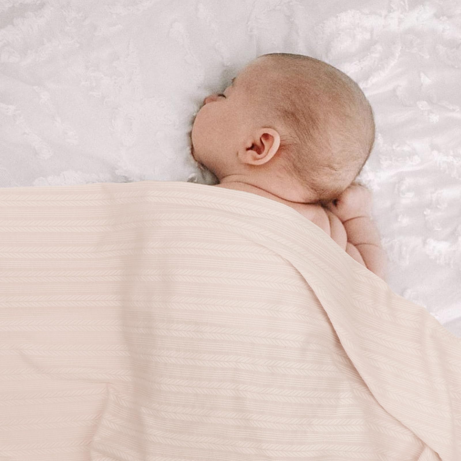 AQOKKA soft headband matches the swaddle for versatile outfits.