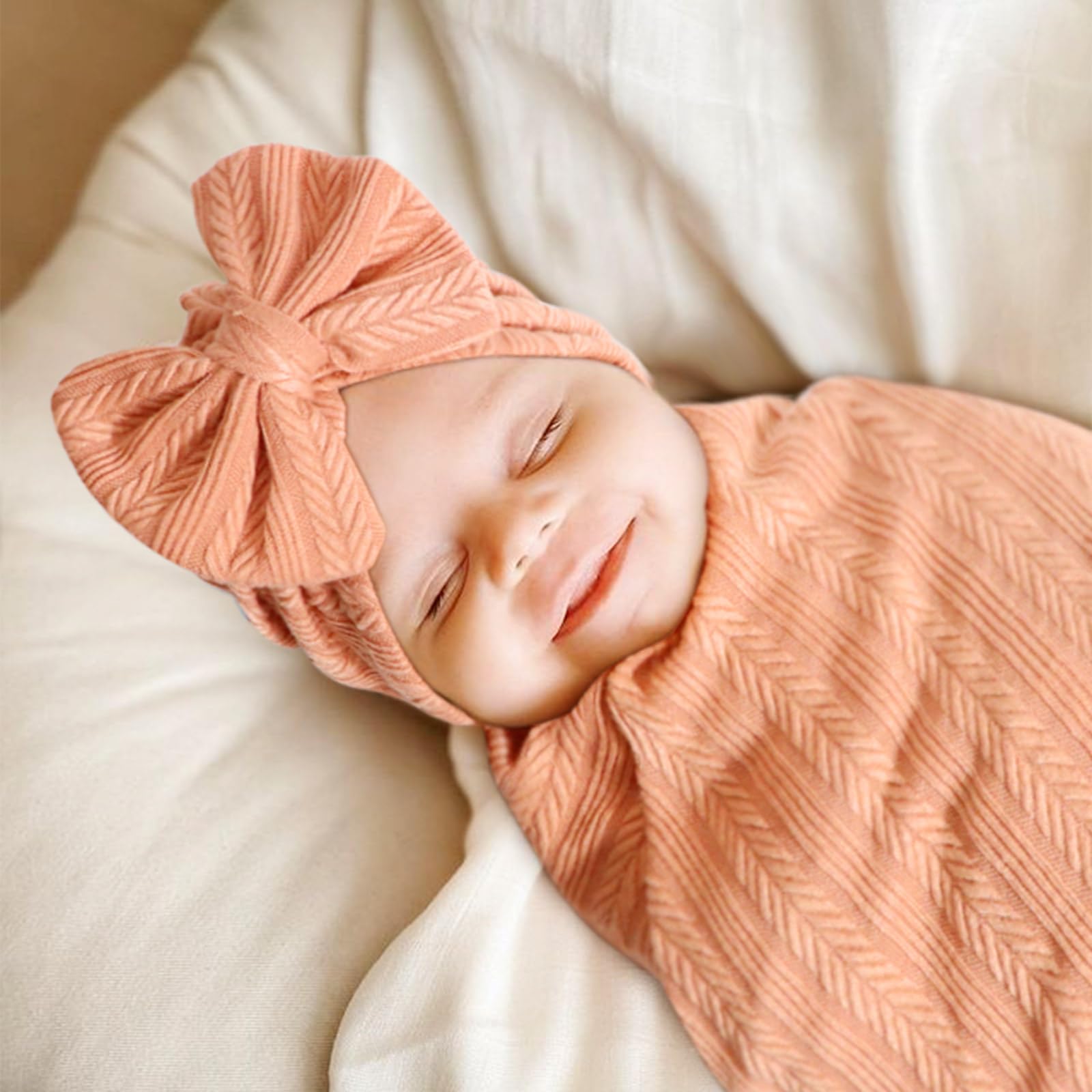 AQOKKA large 80x80 cm swaddle blanket suitable for easy wrapping.