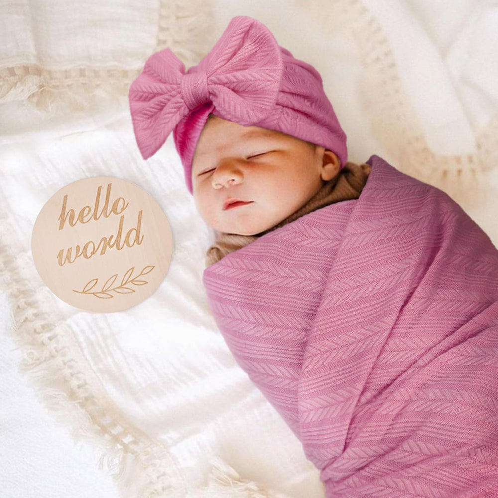 AQOKKA swaddle blanket measures 80x80 cm for easy wrapping.