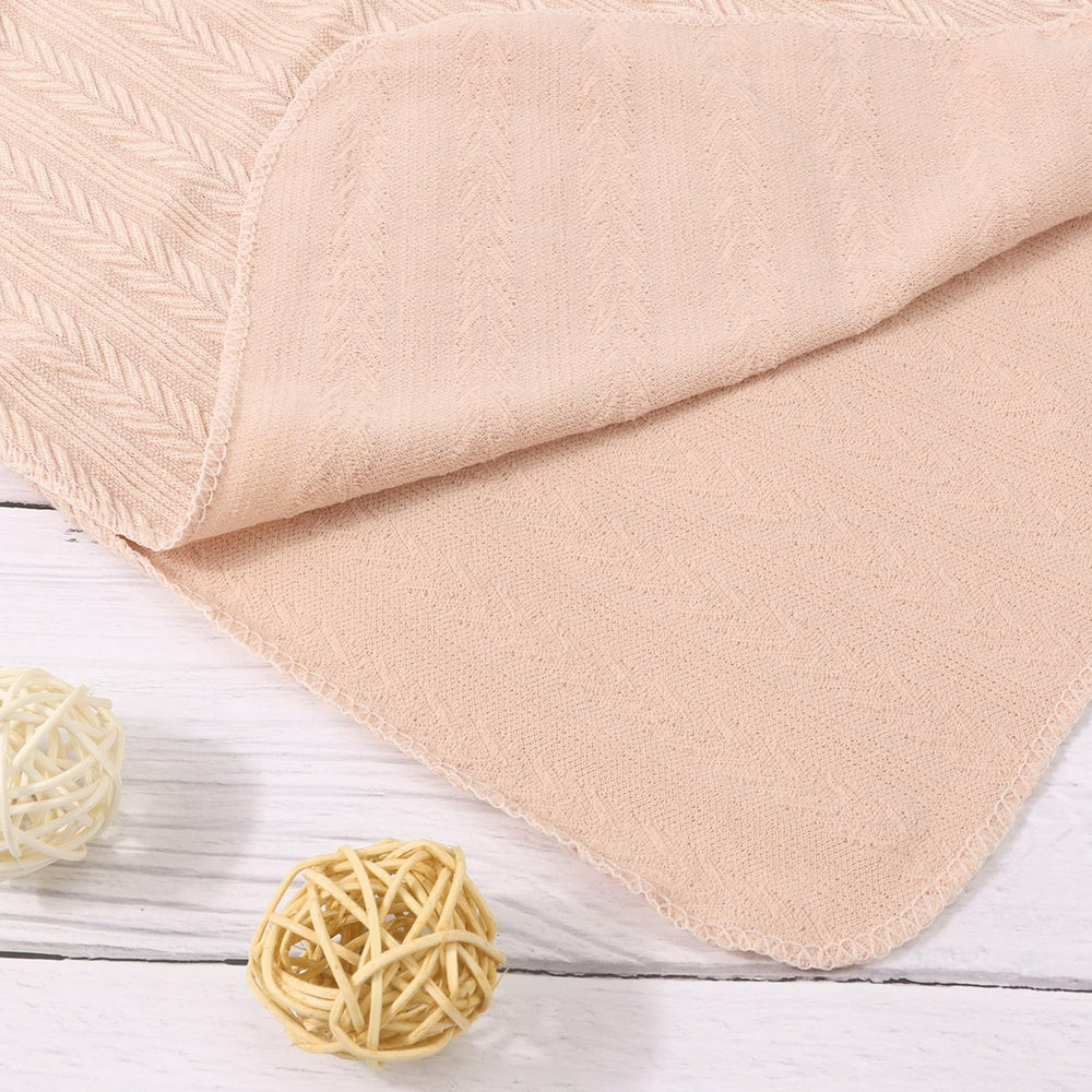 AQOKKA wheat ear design swaddle adds fashionable charm while keeping baby comfortable.