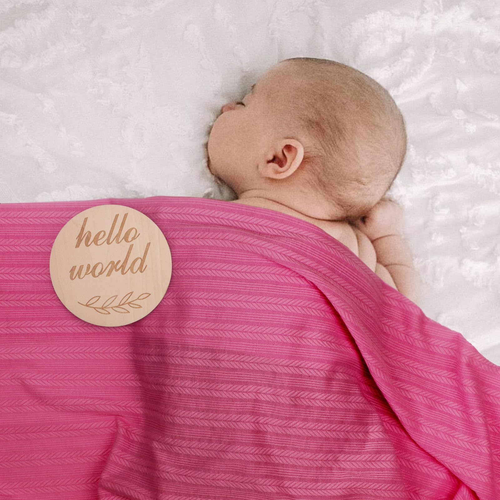 AQOKKA wooden birth-announcement card included with the set