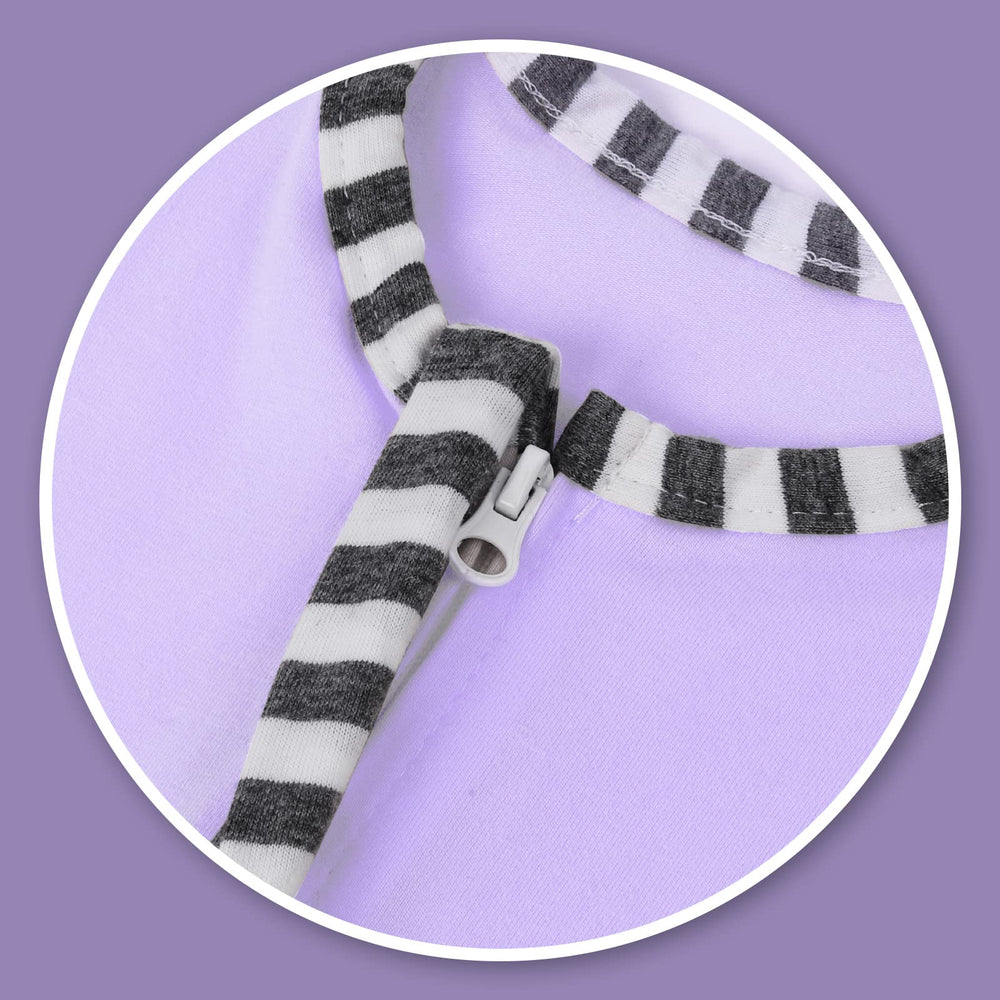 aQuooky silent double zipper enables quick diaper changes without waking baby