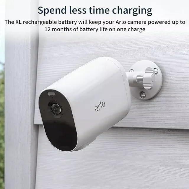 Arlo Essential XL Spotlight night vision in color, revealing details after dark.