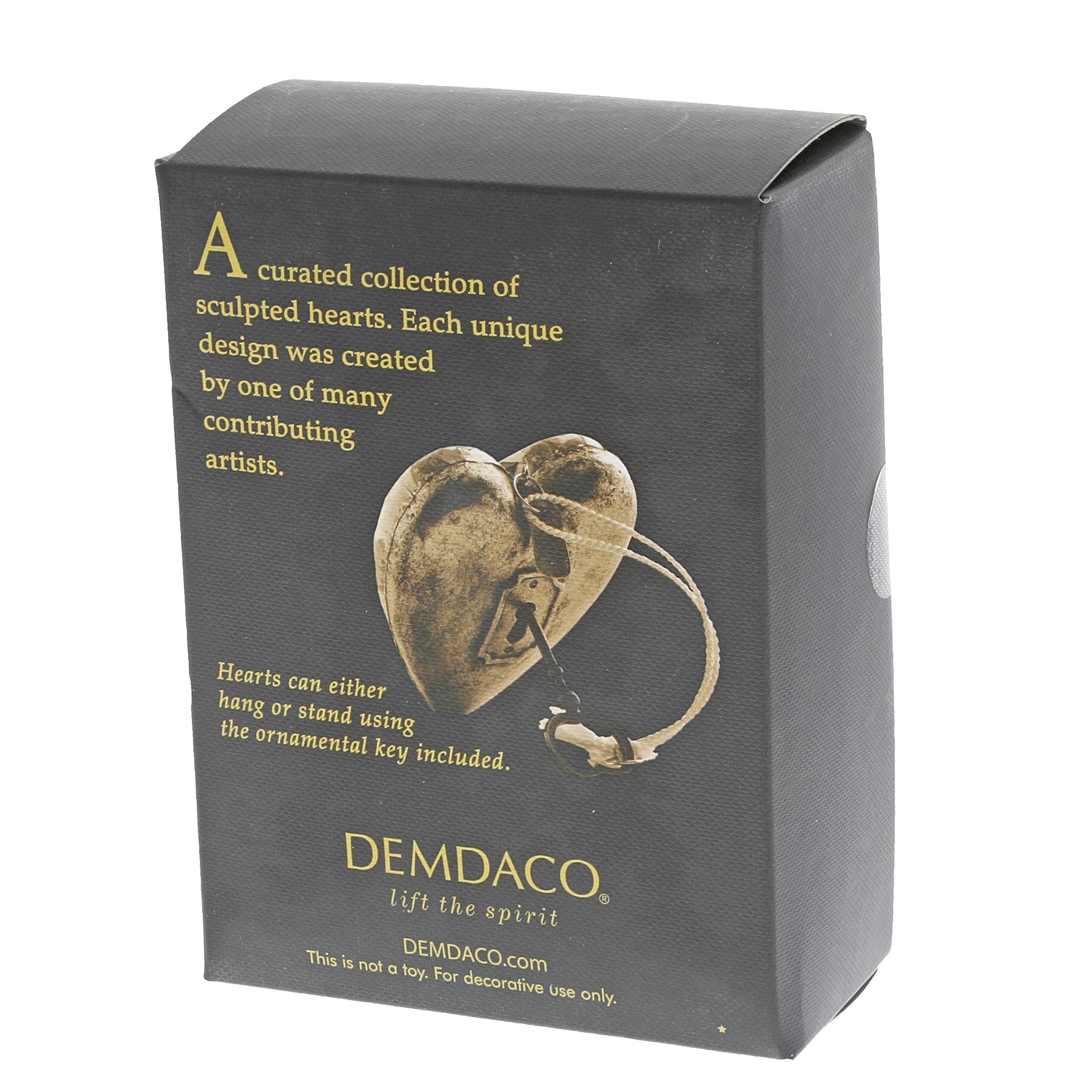 ART HEARTS heart keepsake celebrates family and friendship bonds.