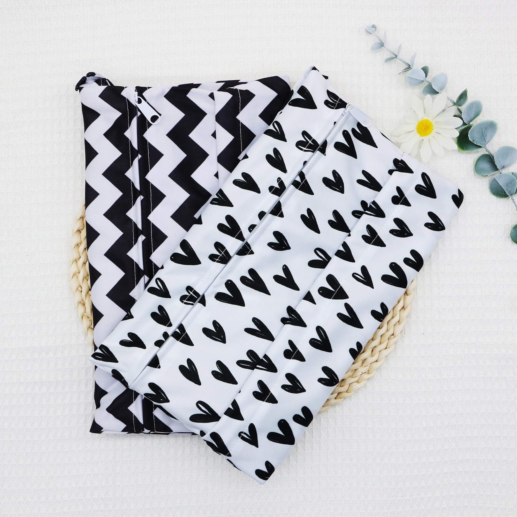 Asenappy compact design keeps laundry organized on daycare trips.