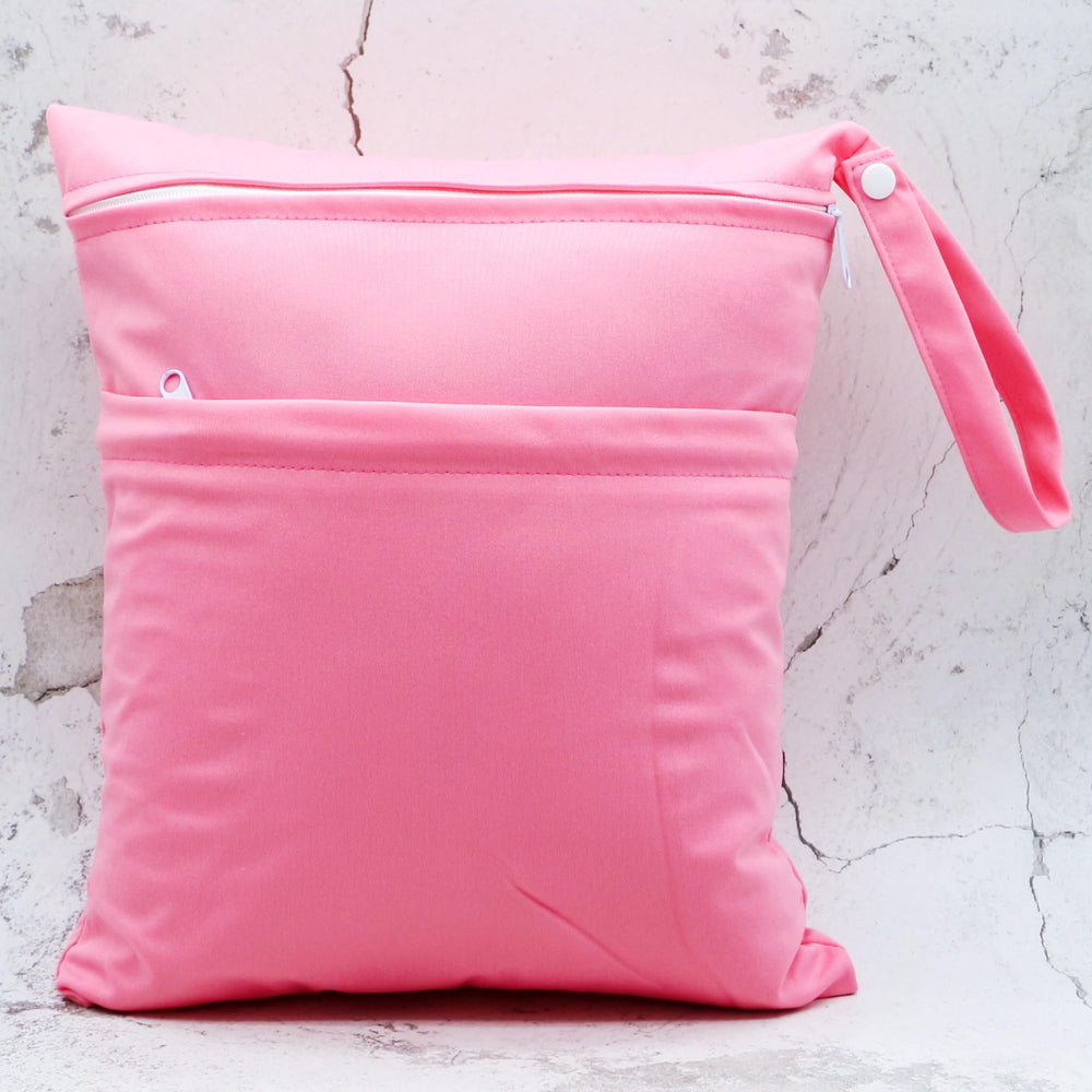 Asenappy bag is versatile for wet clothes and swimwear during trips.