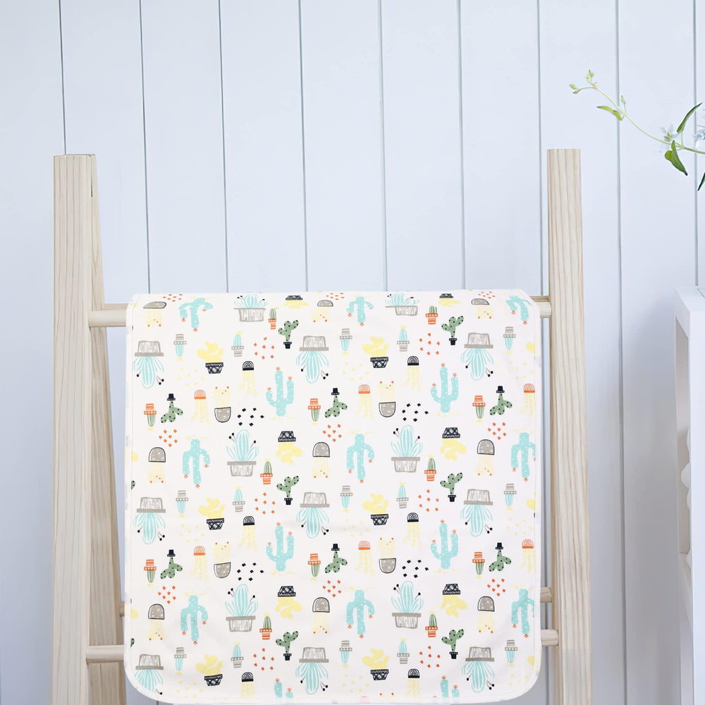 Asung soft-front cotton layer comforts baby skin during diaper changes.