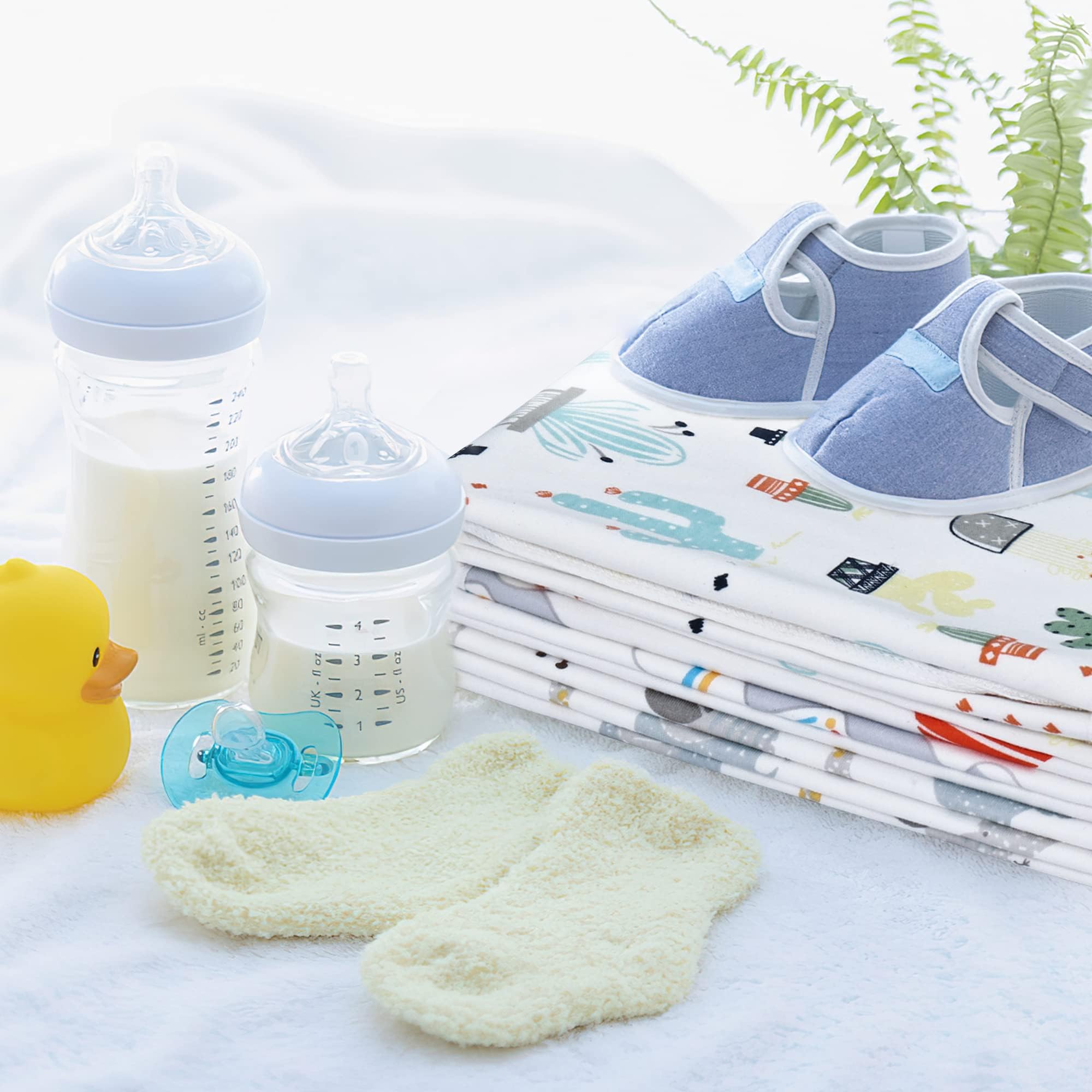 Asung travel-changing-pad fits easily in a diaper bag.