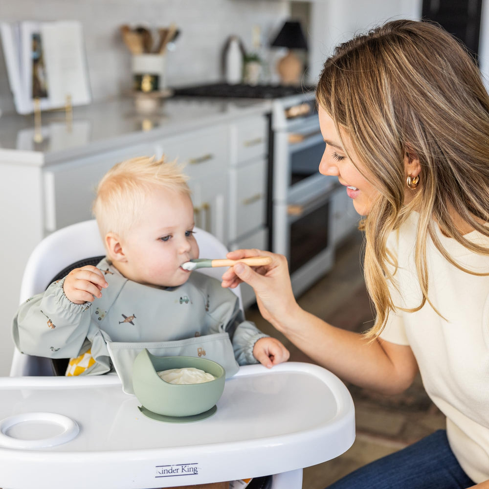 ATSHA mealtime scene with silicone set in use