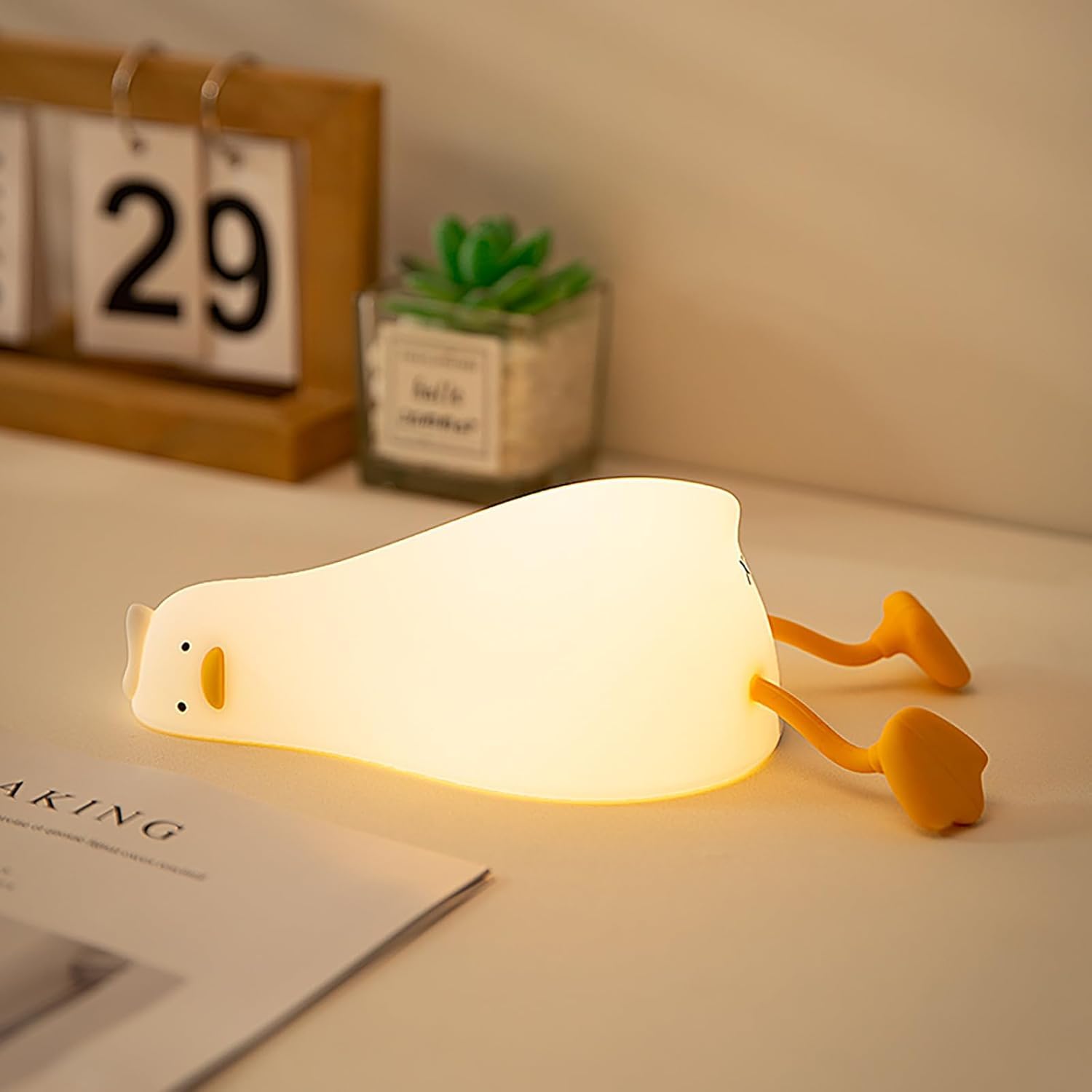 ATSUI Duck Night Light front view with soft glow for bedtime