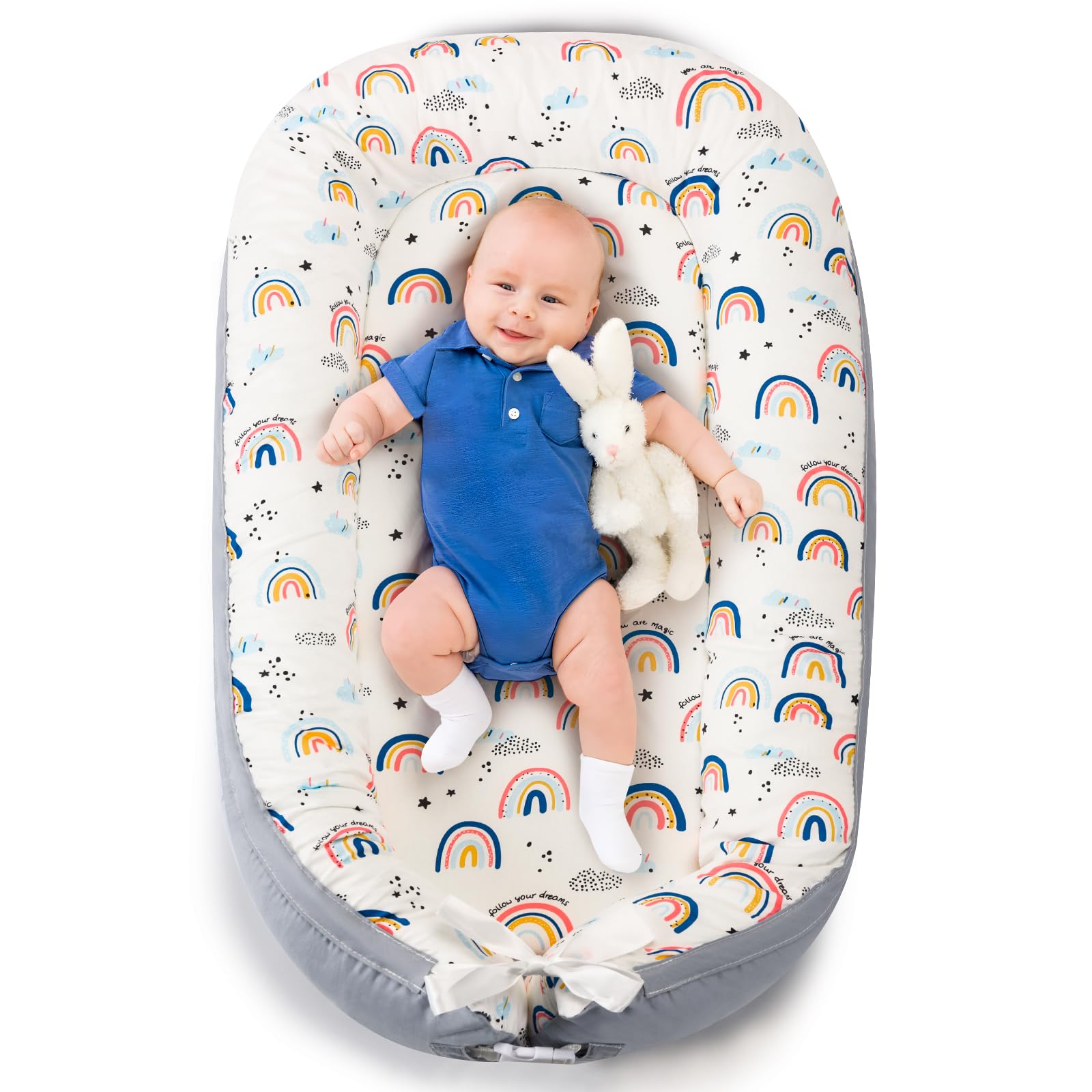 Aufona baby lounger soft-organic-cotton nest provides cozy newborn comfort.