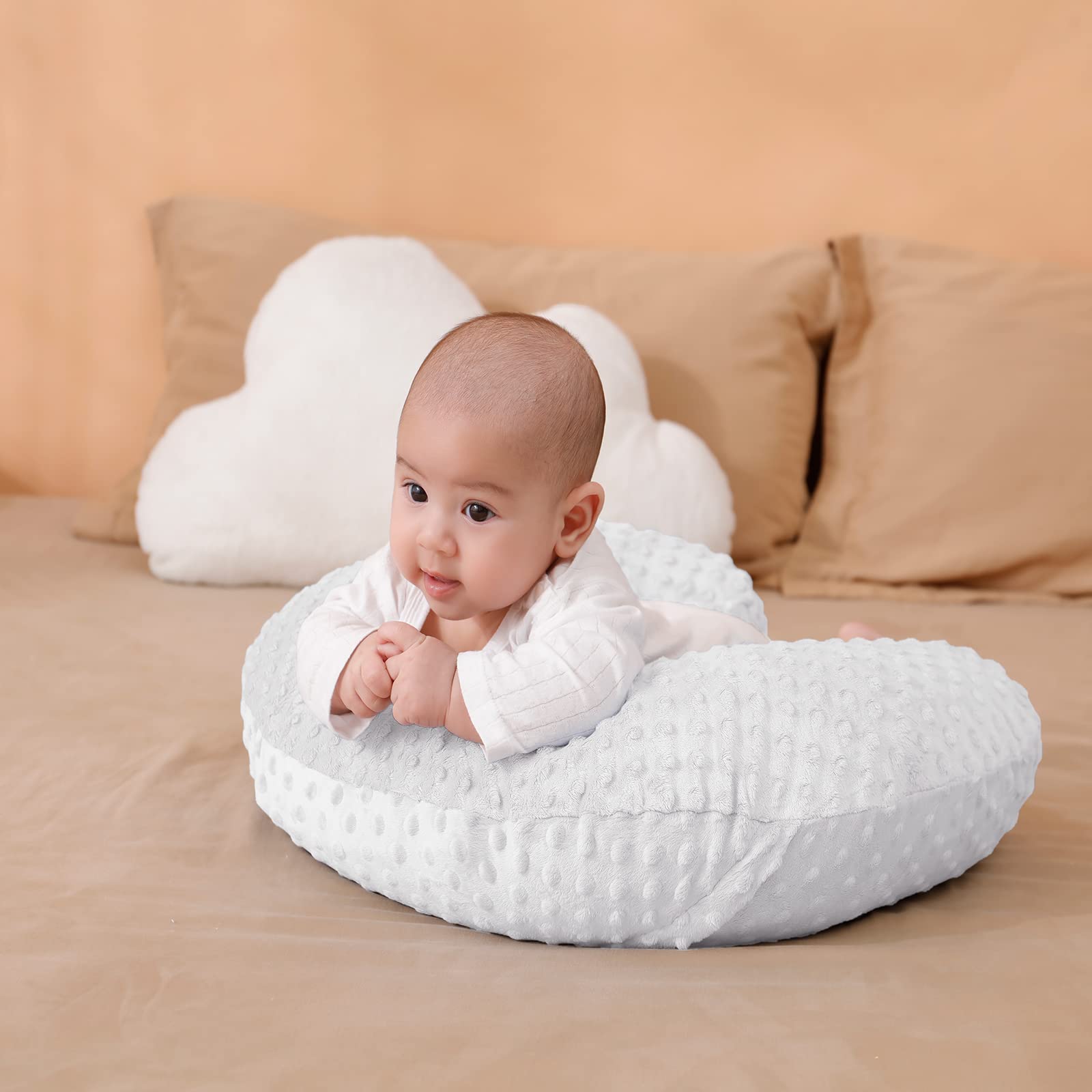 Aullar nursing pillow arrives in compressed packaging, expanding to full size.