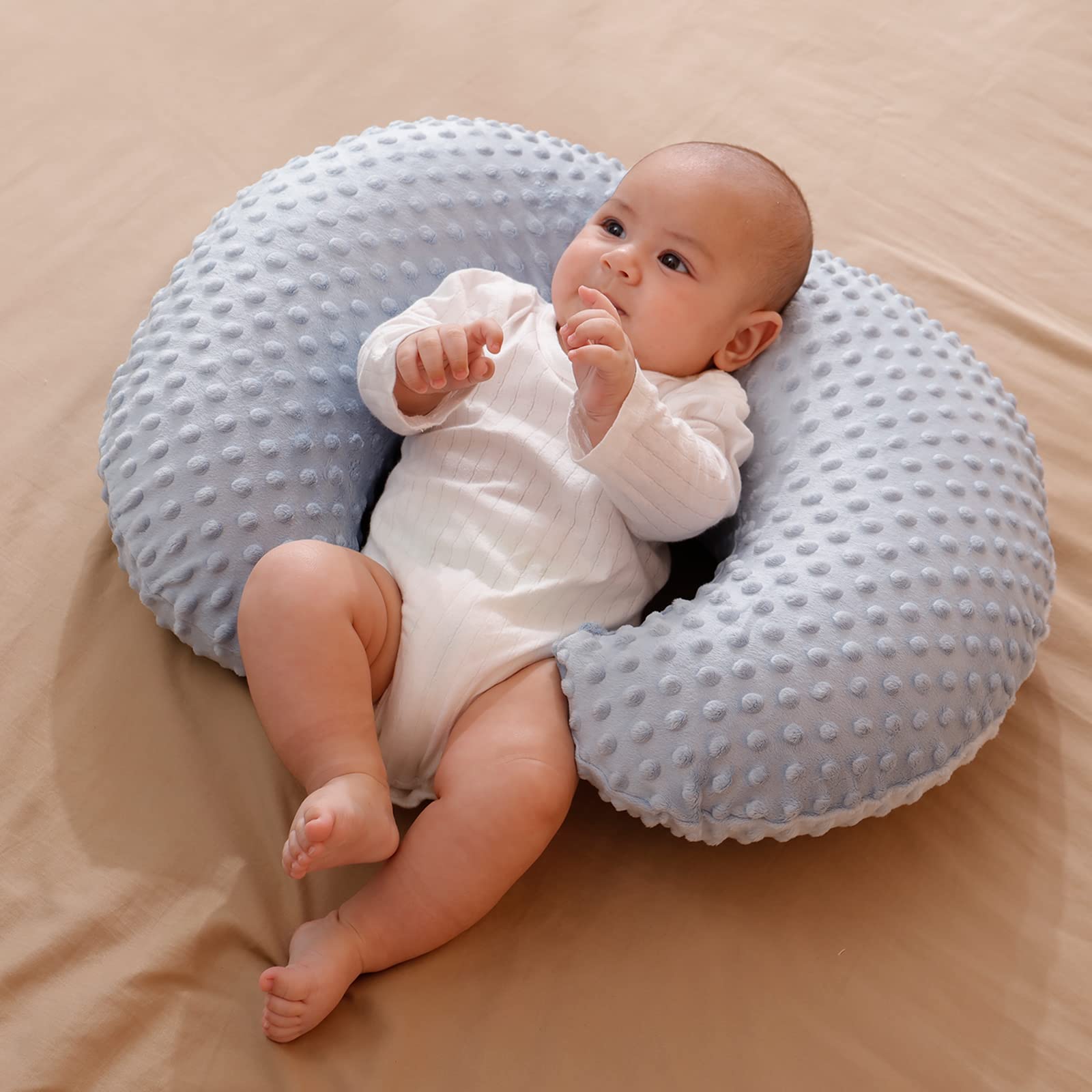Aullar nursing pillow for propping during awake time.