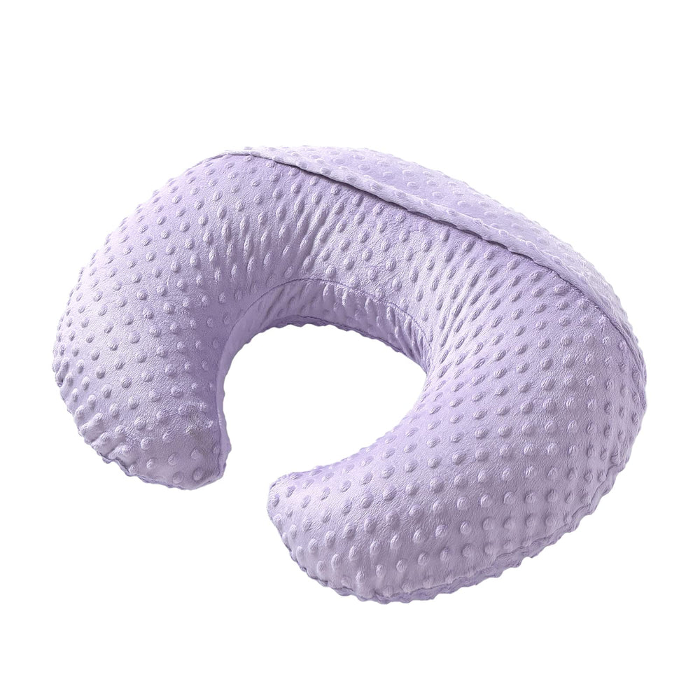 Aullar pillow propping baby for ergonomic positioning.