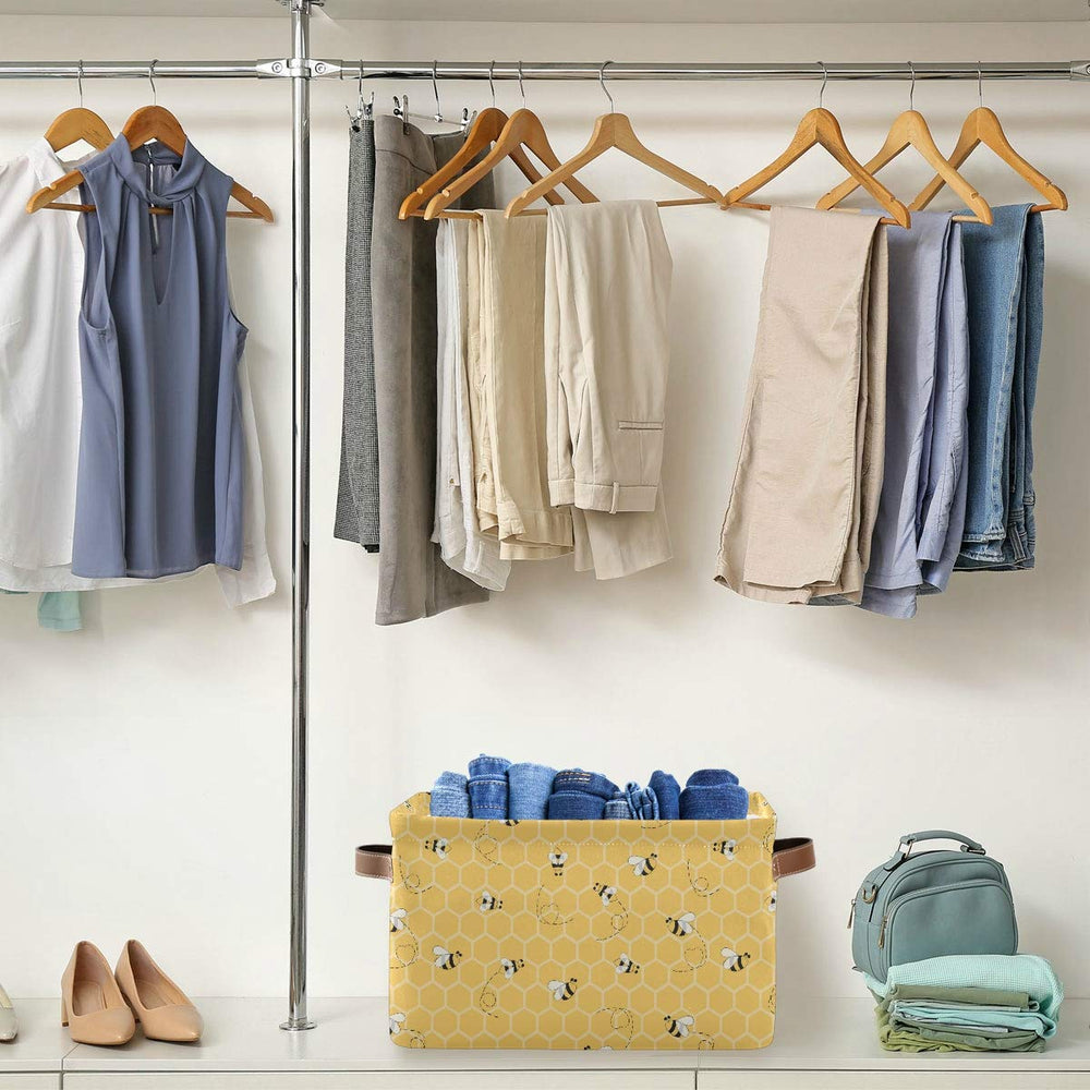 AUUXVA waterproof inner layer keeps contents dry and clean.
