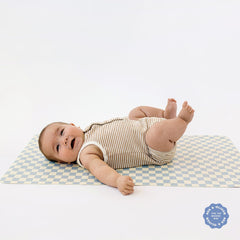 AVA + OLIVER Baby-safe materials changing pad, scratch-resistant and long-lasting