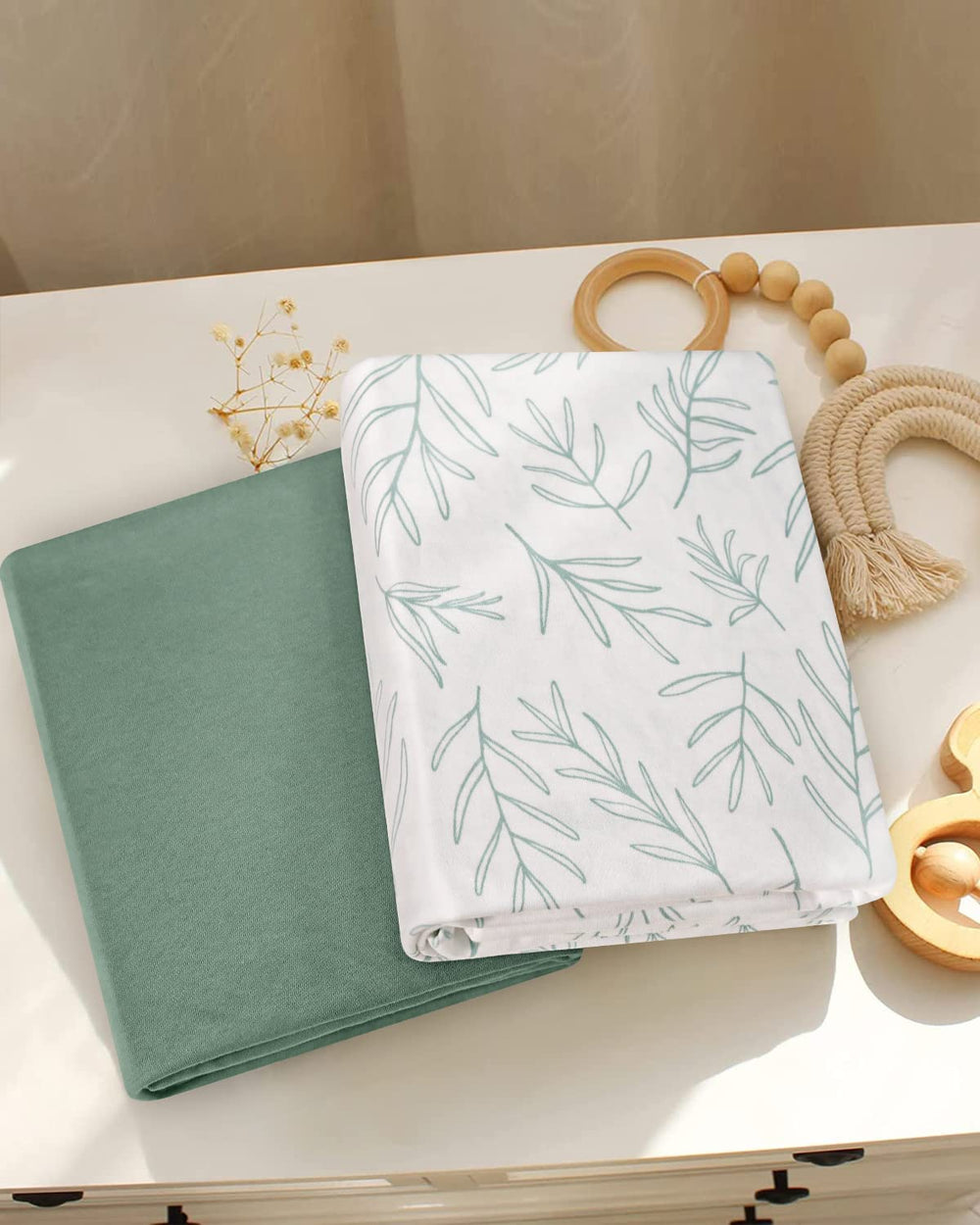 Babebay machine-washable crib sheets simplify busy moms' laundry.