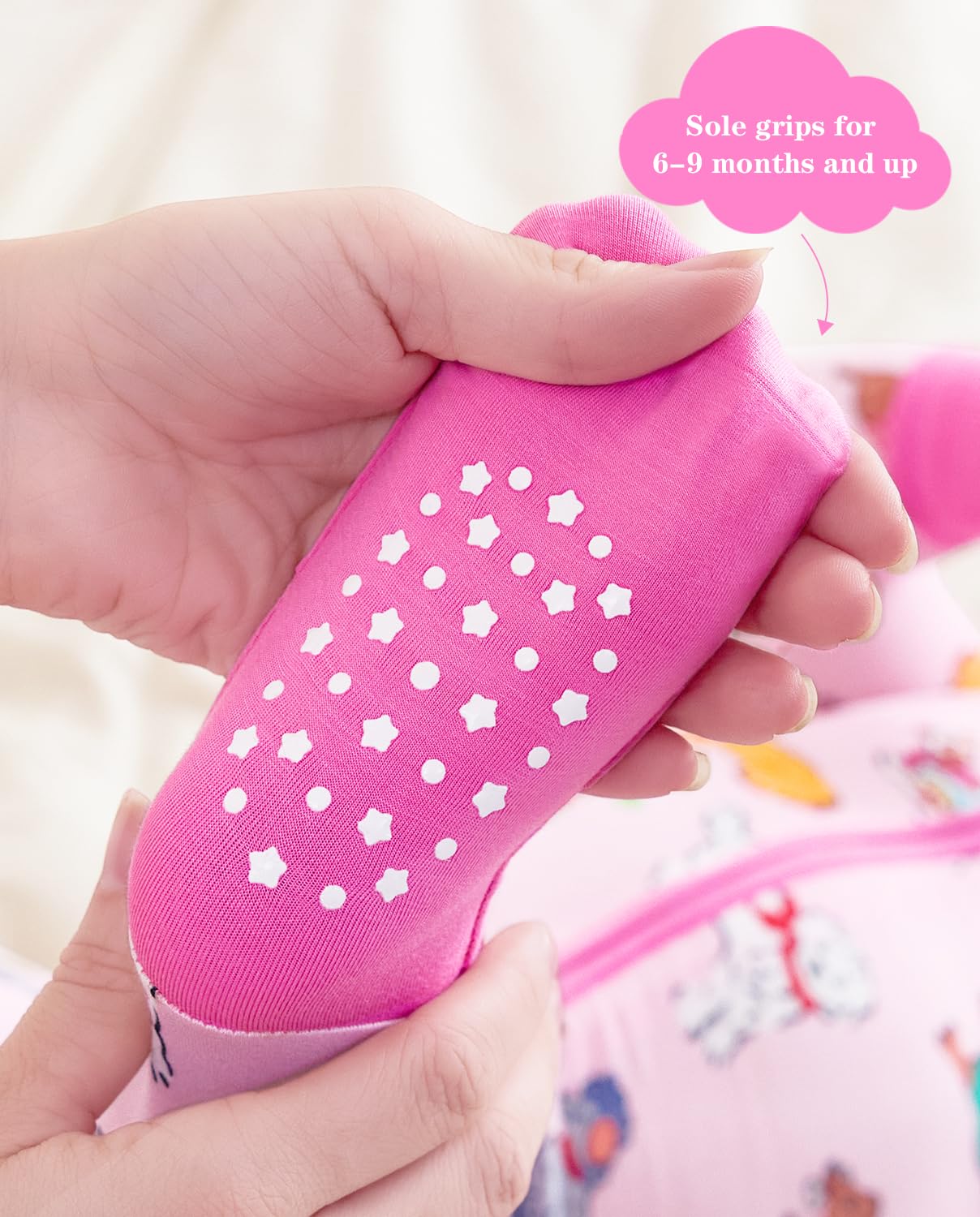 Unisex babee Reshinee design with playful prints for babies.
