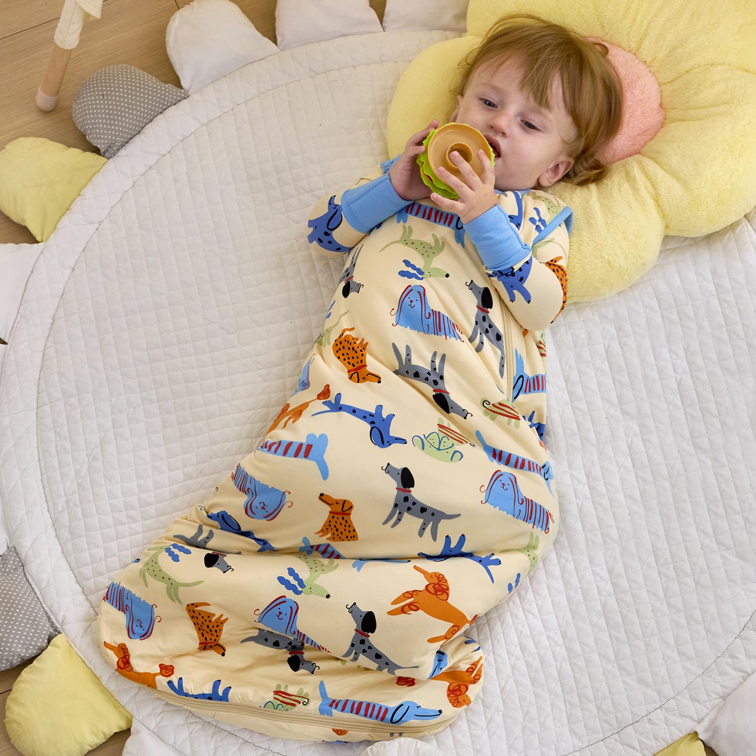 Babee Reshinee bamboo fabric regulates temperature for balanced comfort.