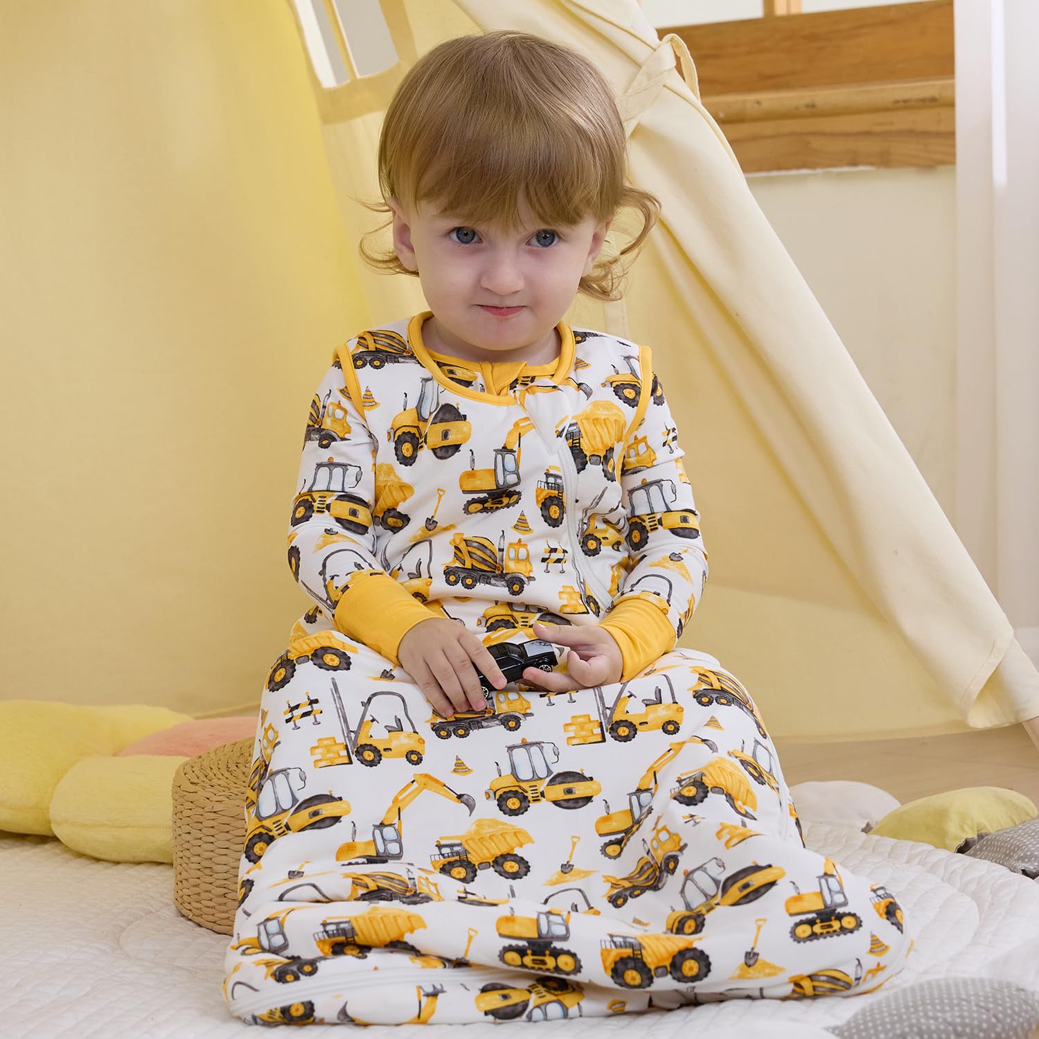 Machine washable for busy households with babee Reshinee sleep sack.