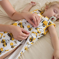 Relaxed fit from babee Reshinee supports growth and unrestricted leg movement.