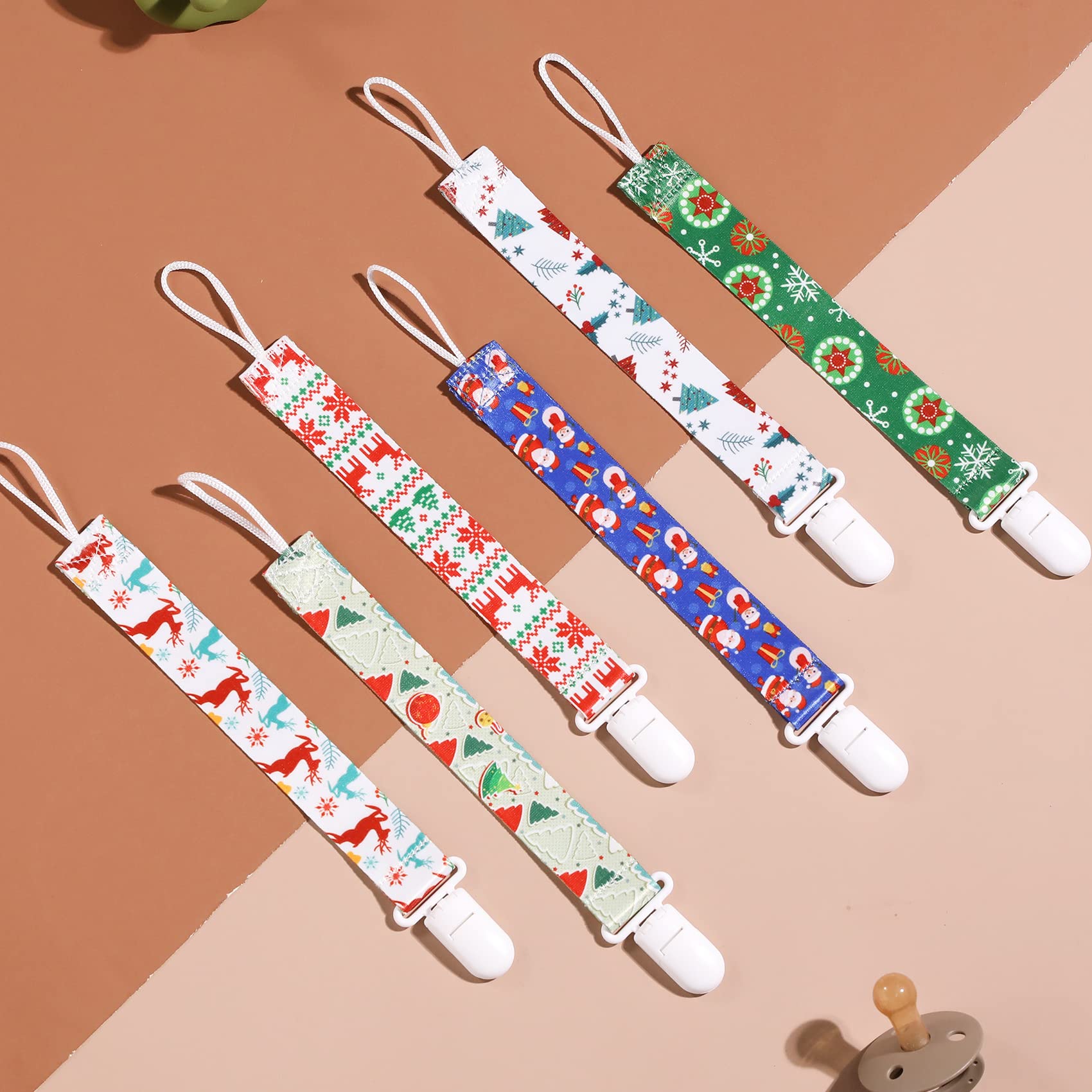 Babeine soft-fabric pacifier clip is gentle on clothes.