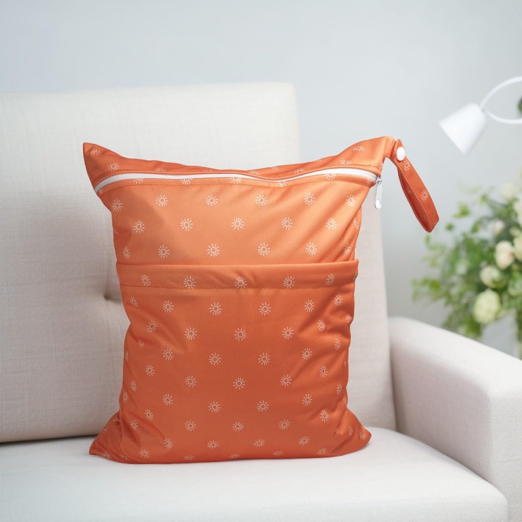 Babeine Wet Dry Bag fits 5–7 cloth diapers.