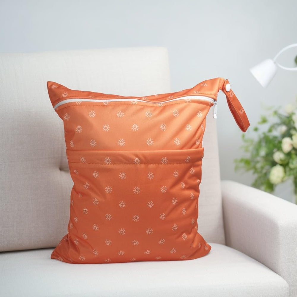Babeine Wet Dry Bag fits 5–7 cloth diapers.