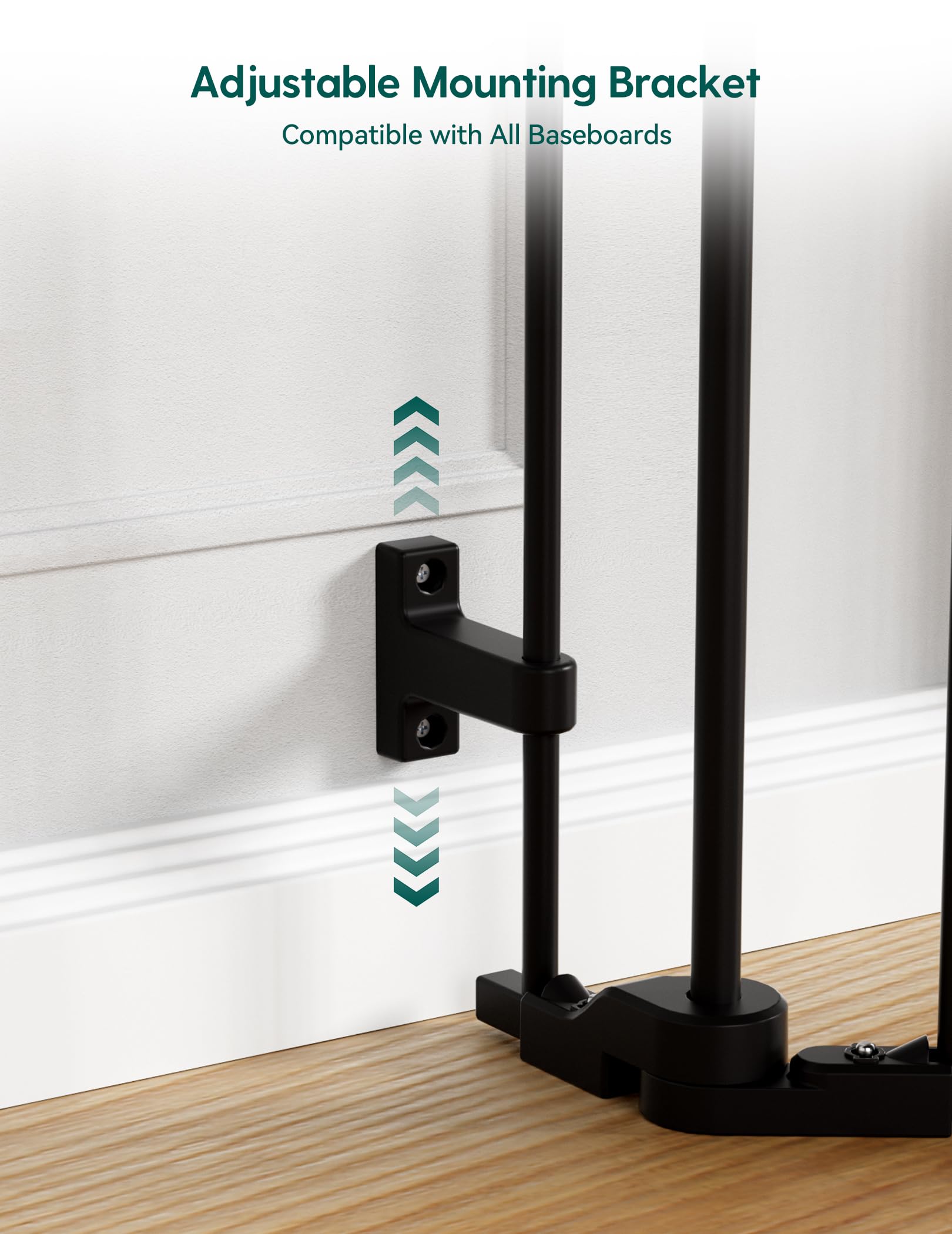 BABELIO gate wall-mounted with sturdy hardware for stable confinement.