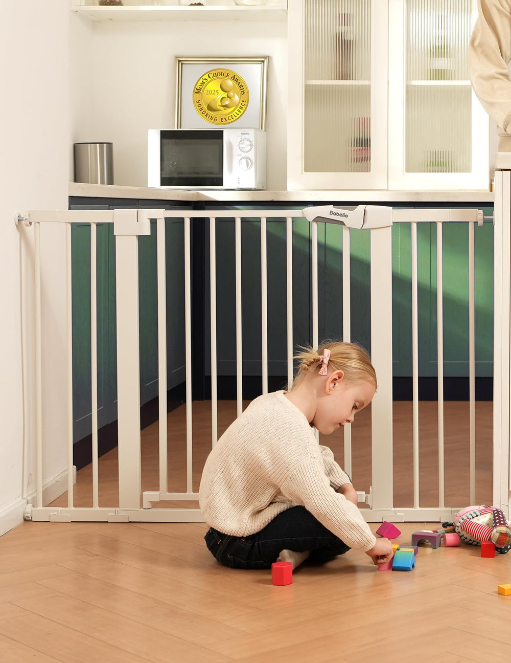 BABELIO metal baby gate spans 29-48 inches for wide doorway coverage.