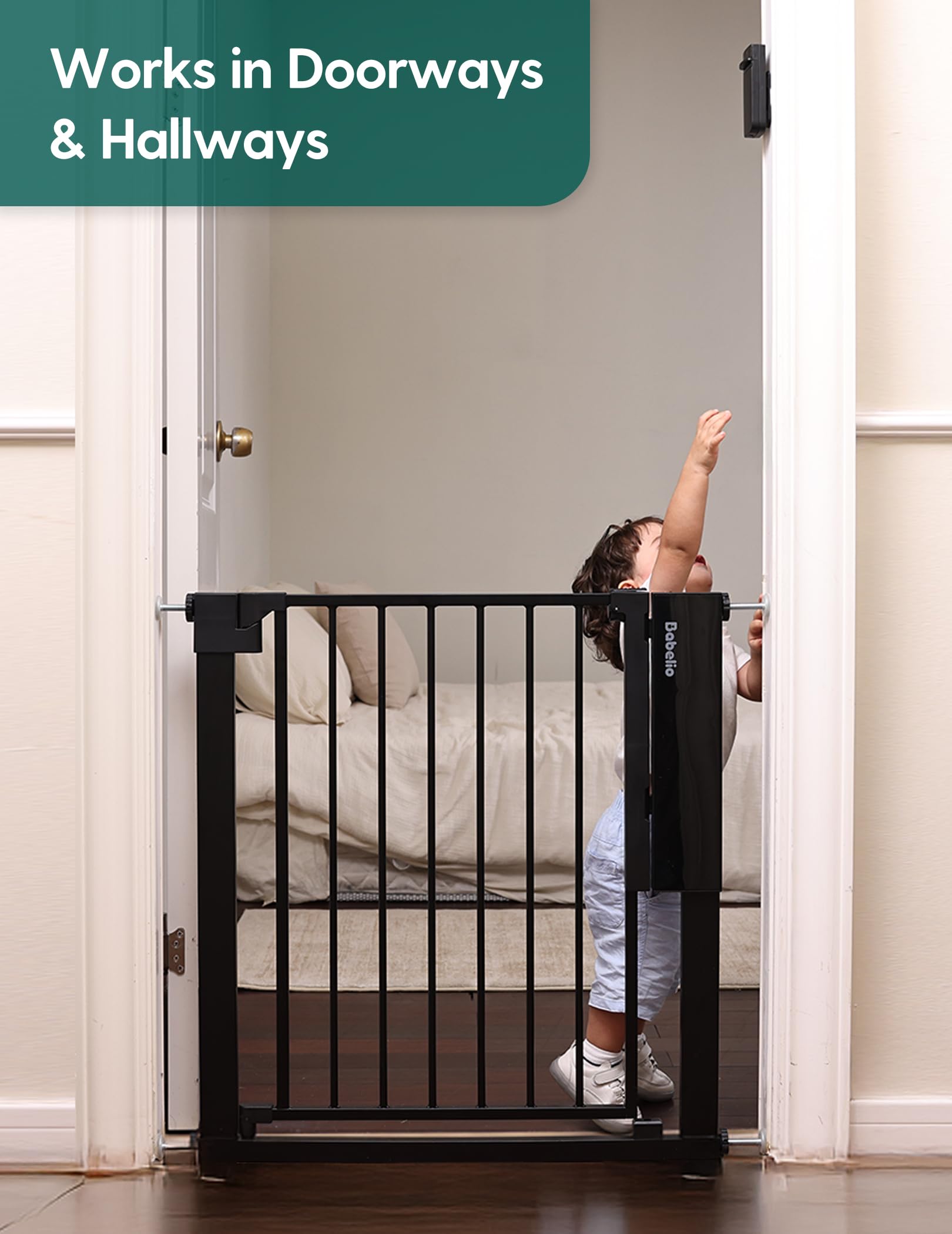 BABELIO black finish on the gate emphasizes compact, modern design.