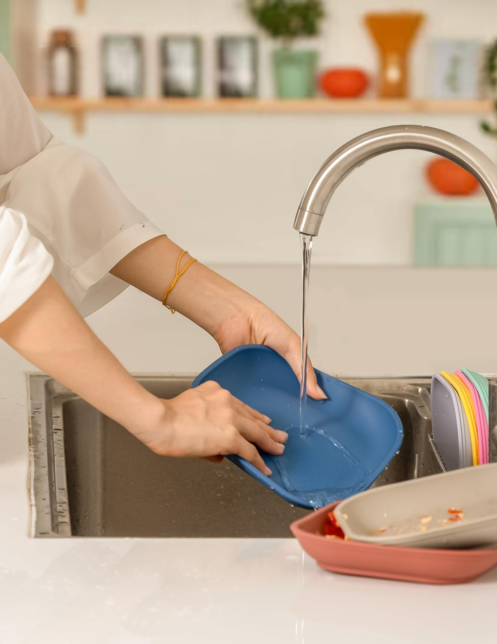 BABELIO stackable 3-pack saves space in a growing family kitchen
