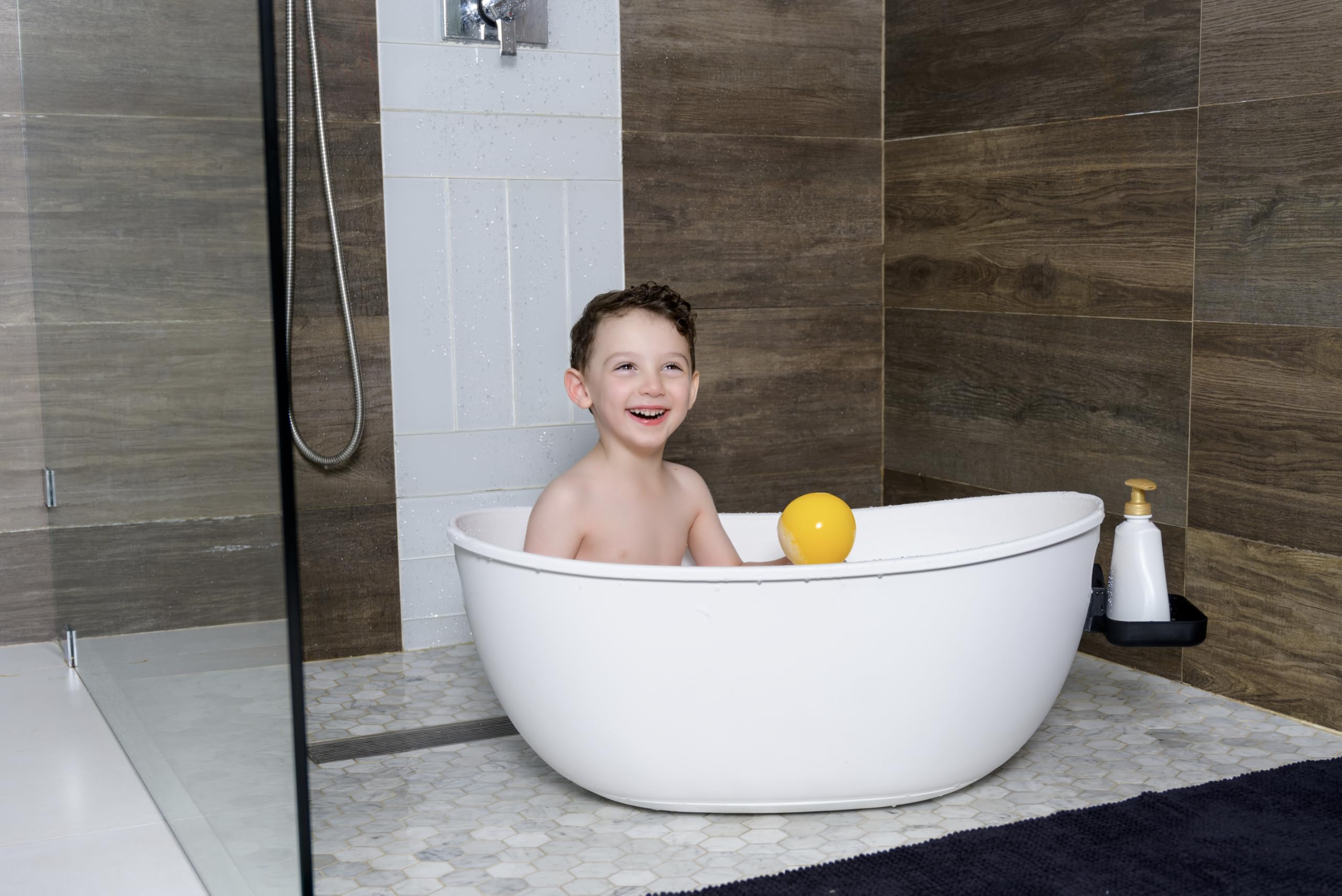 Babu Bath complete set includes newborn insert and ergonomic pillow.
