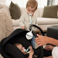 Baby Amy BPA-free silicone clip safe for teething and daily use.