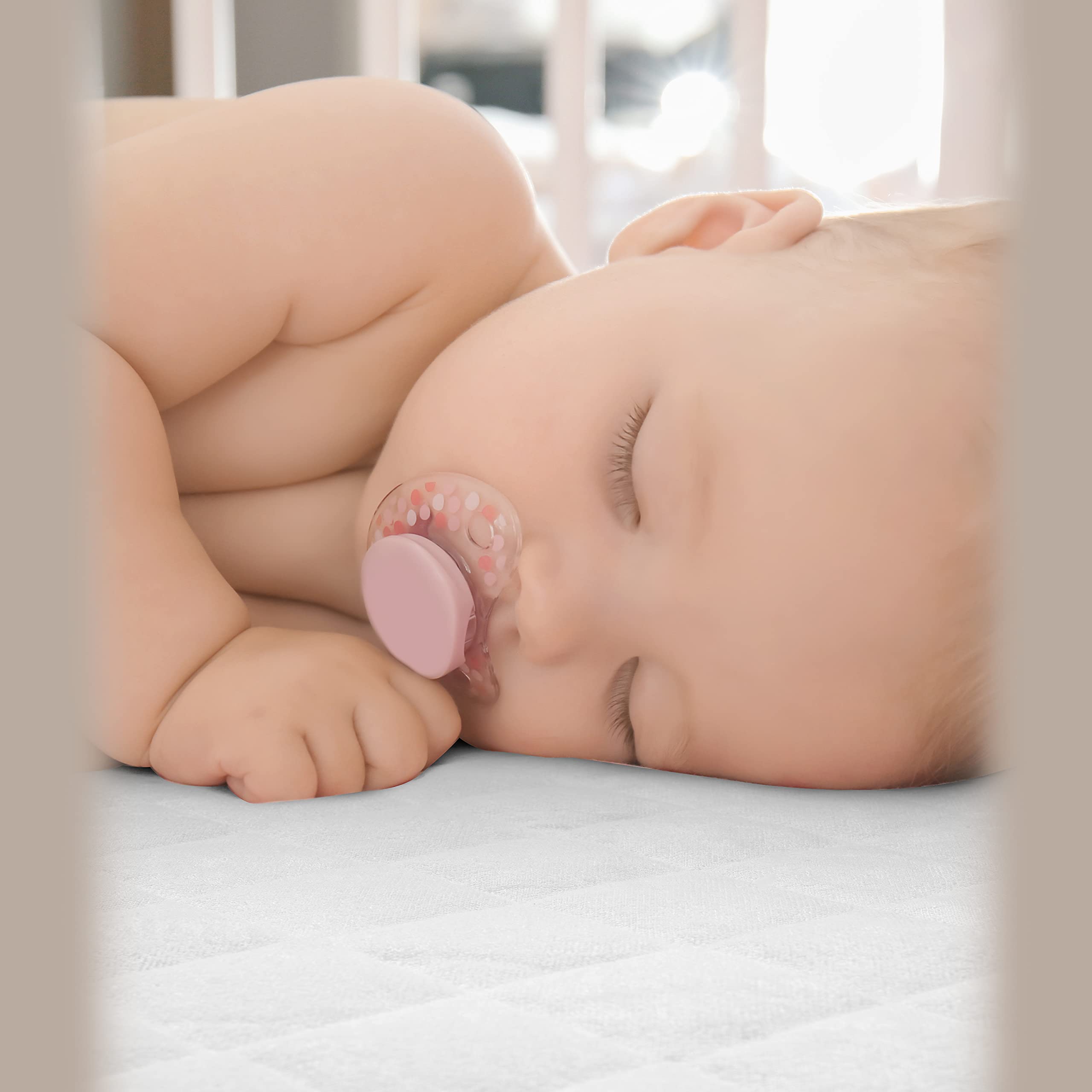 Baby and Brooke non-toxic bamboo cover highlights baby-safe materials.
