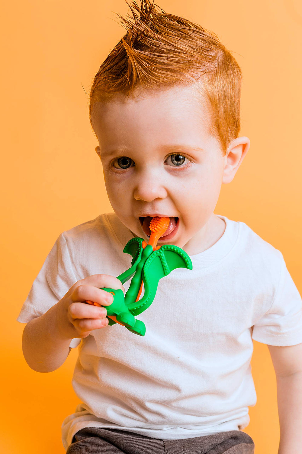 Baby Banana Mystical Dragon freezer cooling helps soothe teething sensations gently.